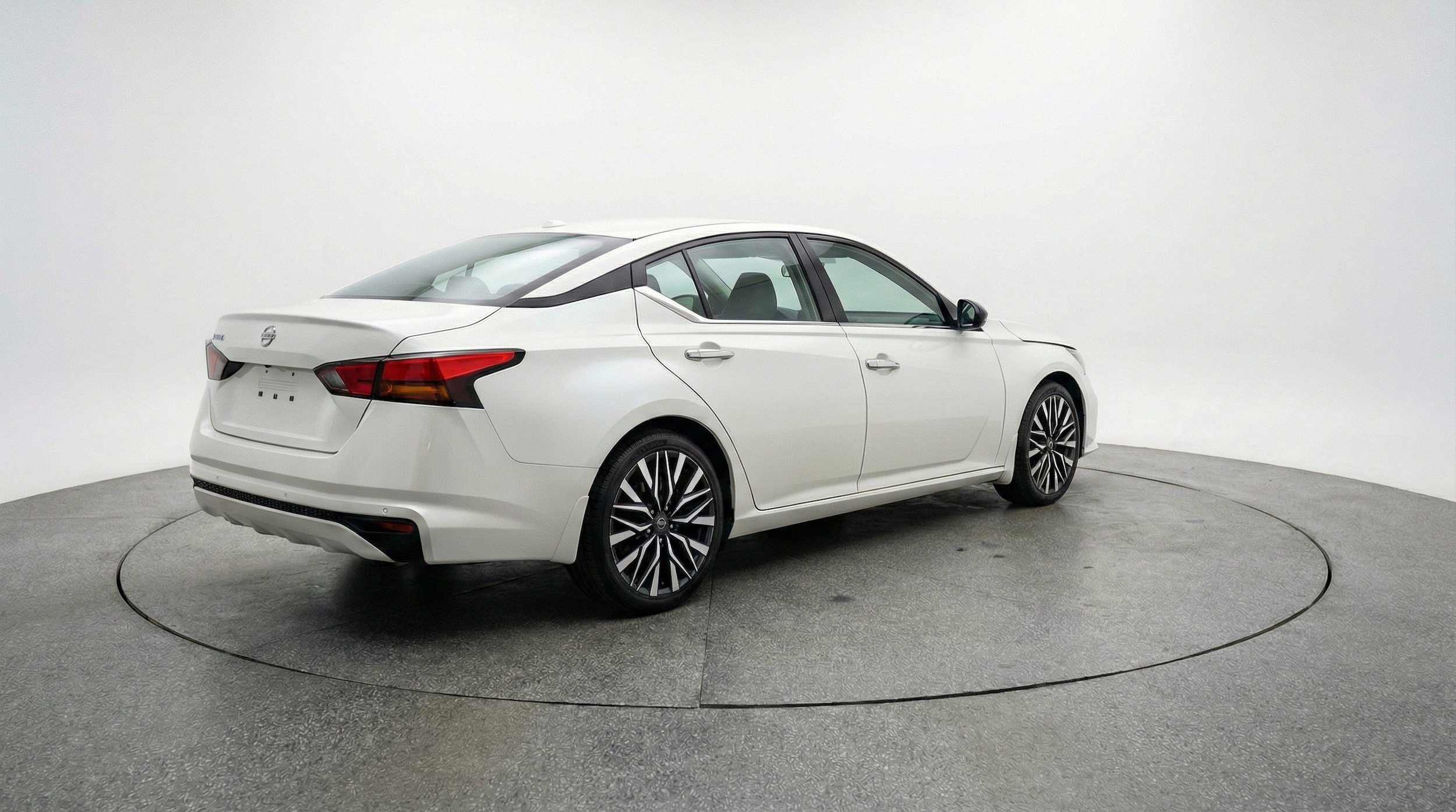 Thumbnail: 2025 Nissan Altima - 9