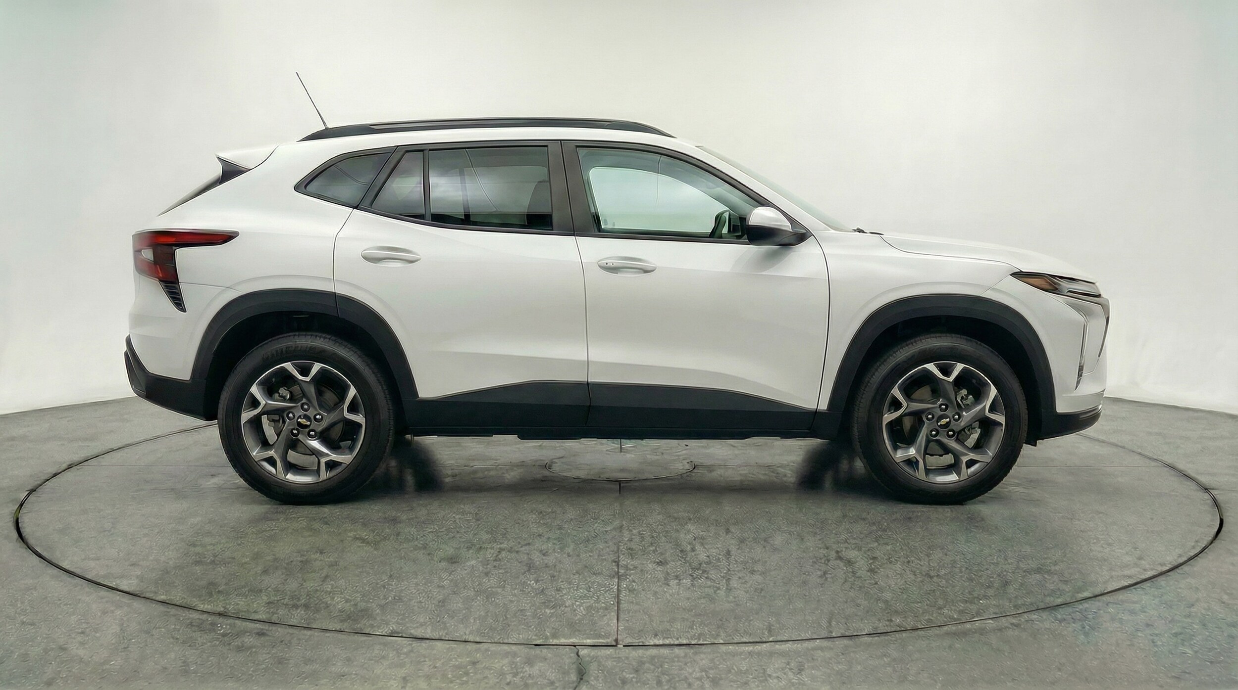 Thumbnail: 2025 Chevrolet Trax - 8