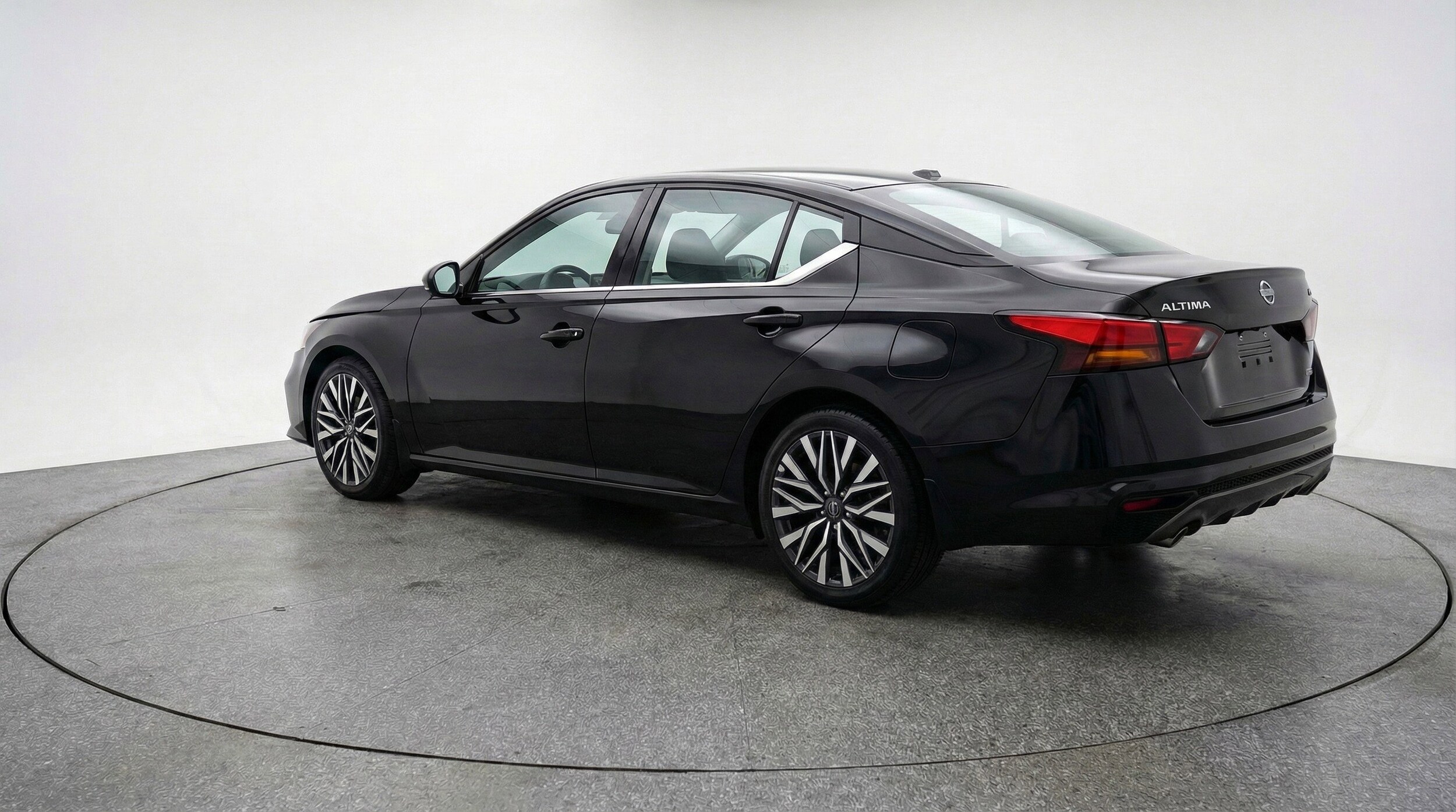 Thumbnail: 2025 Nissan Altima - 6