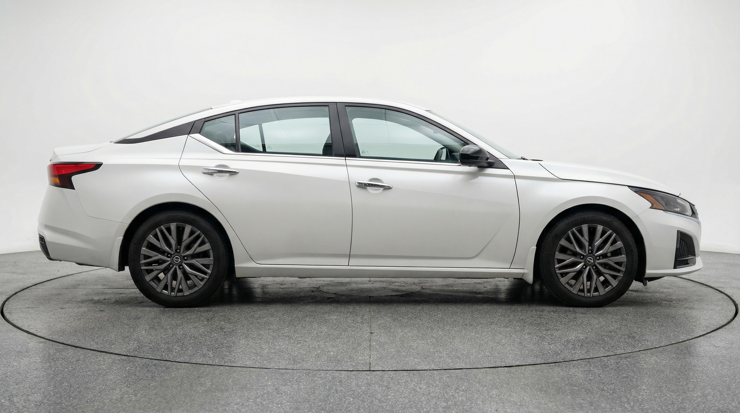 Thumbnail: 2025 Nissan Altima - 8