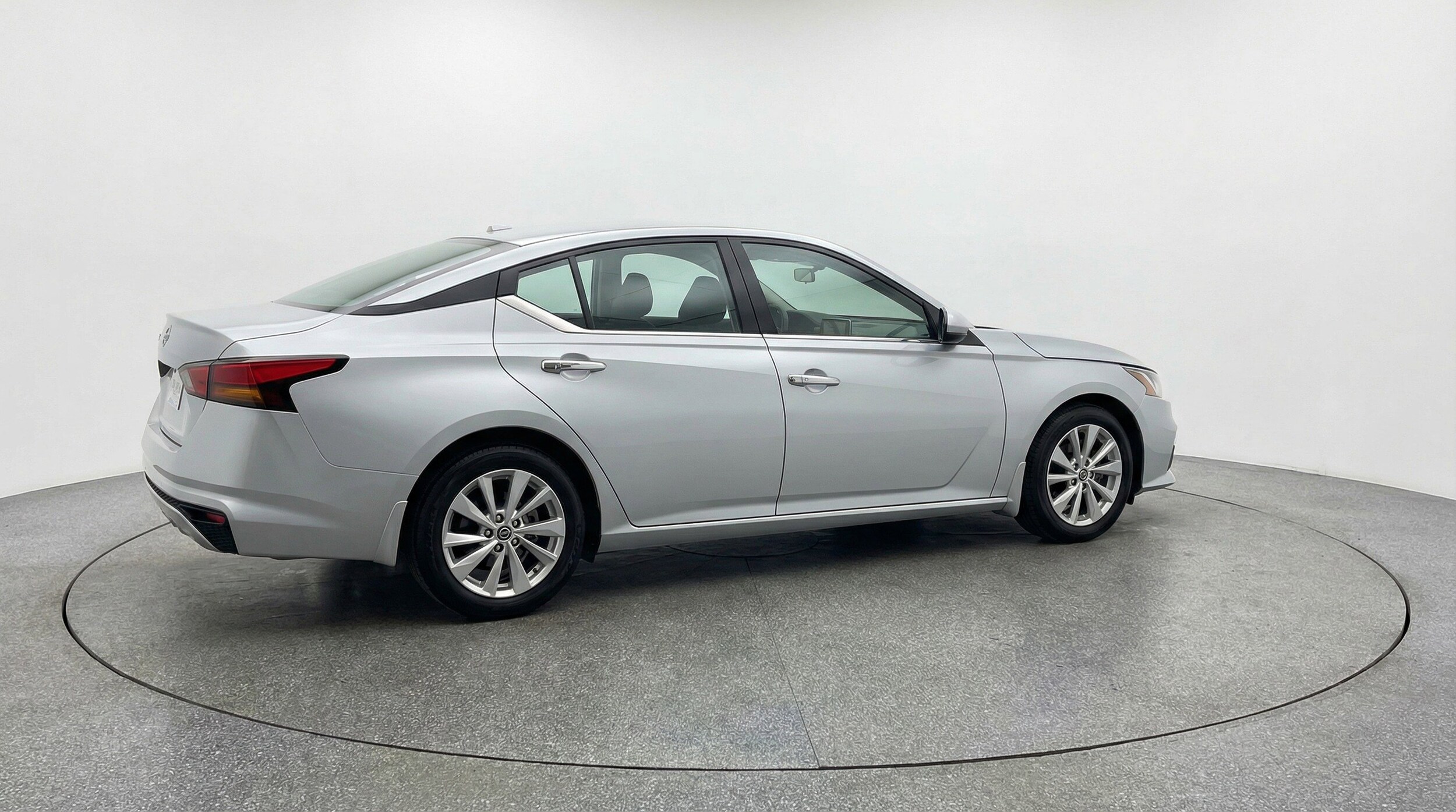 Thumbnail: 2025 Nissan Altima - 9
