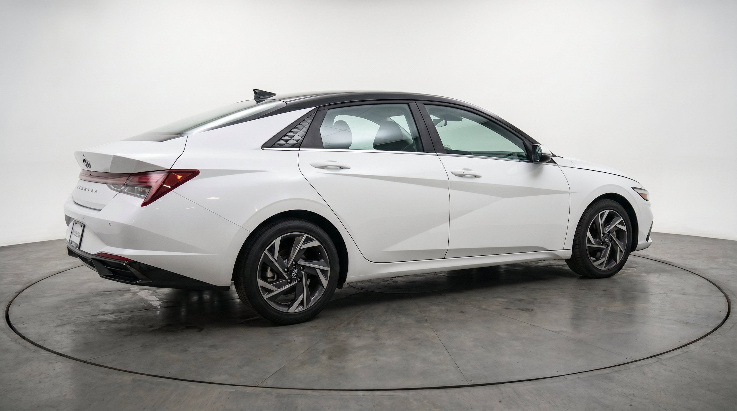 Thumbnail: 2025 Hyundai Elantra - 9