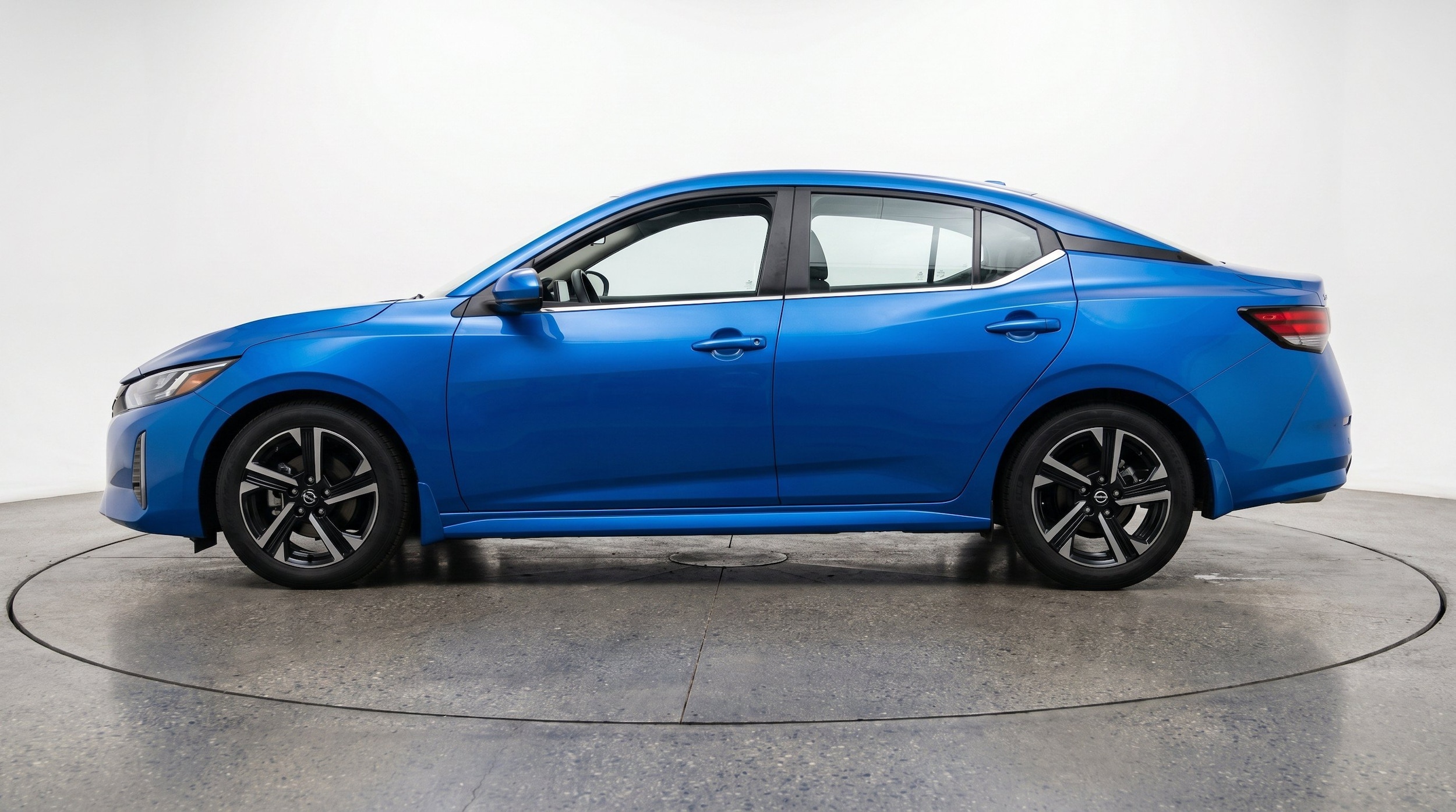 Thumbnail: 2025 Nissan Sentra - 5