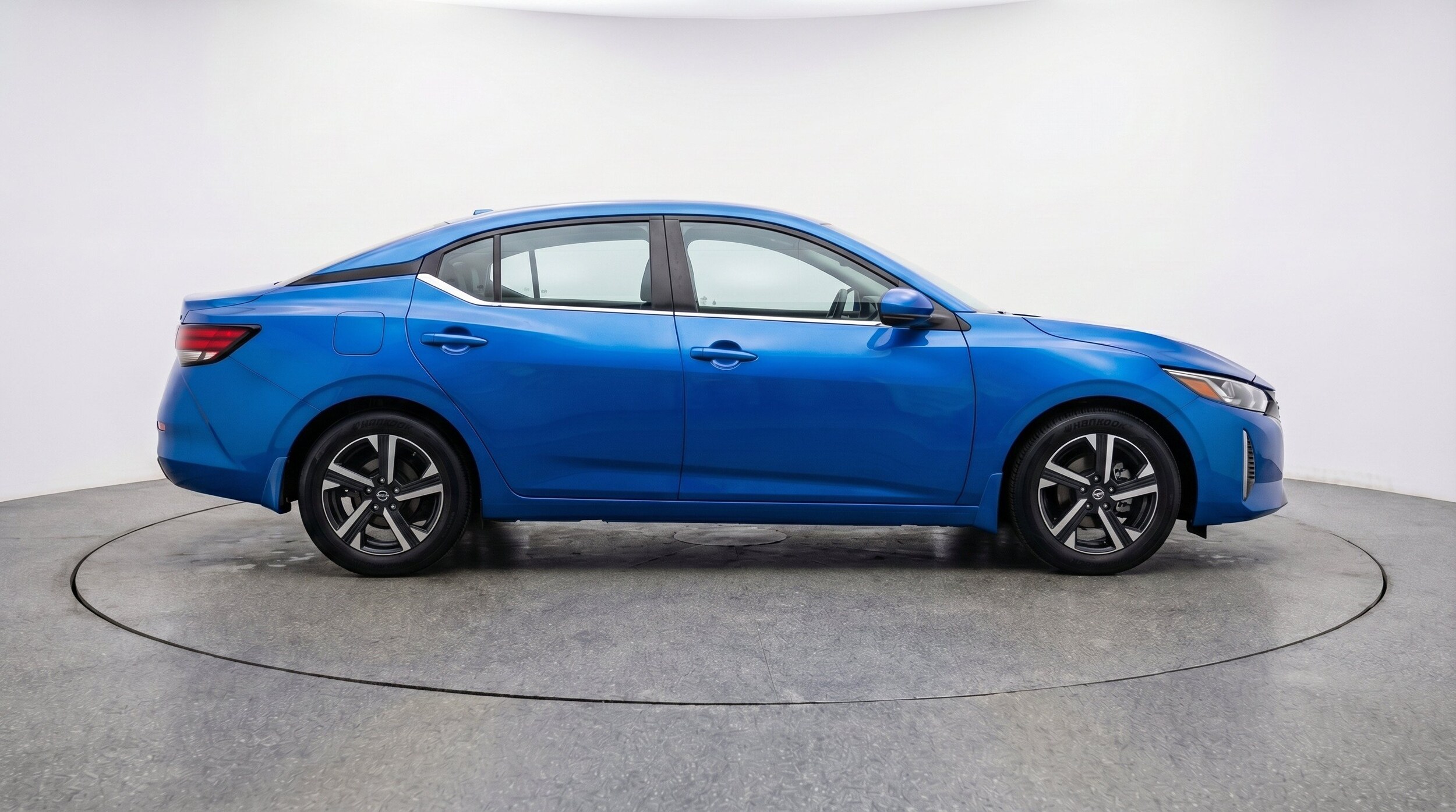 Thumbnail: 2025 Nissan Sentra - 11