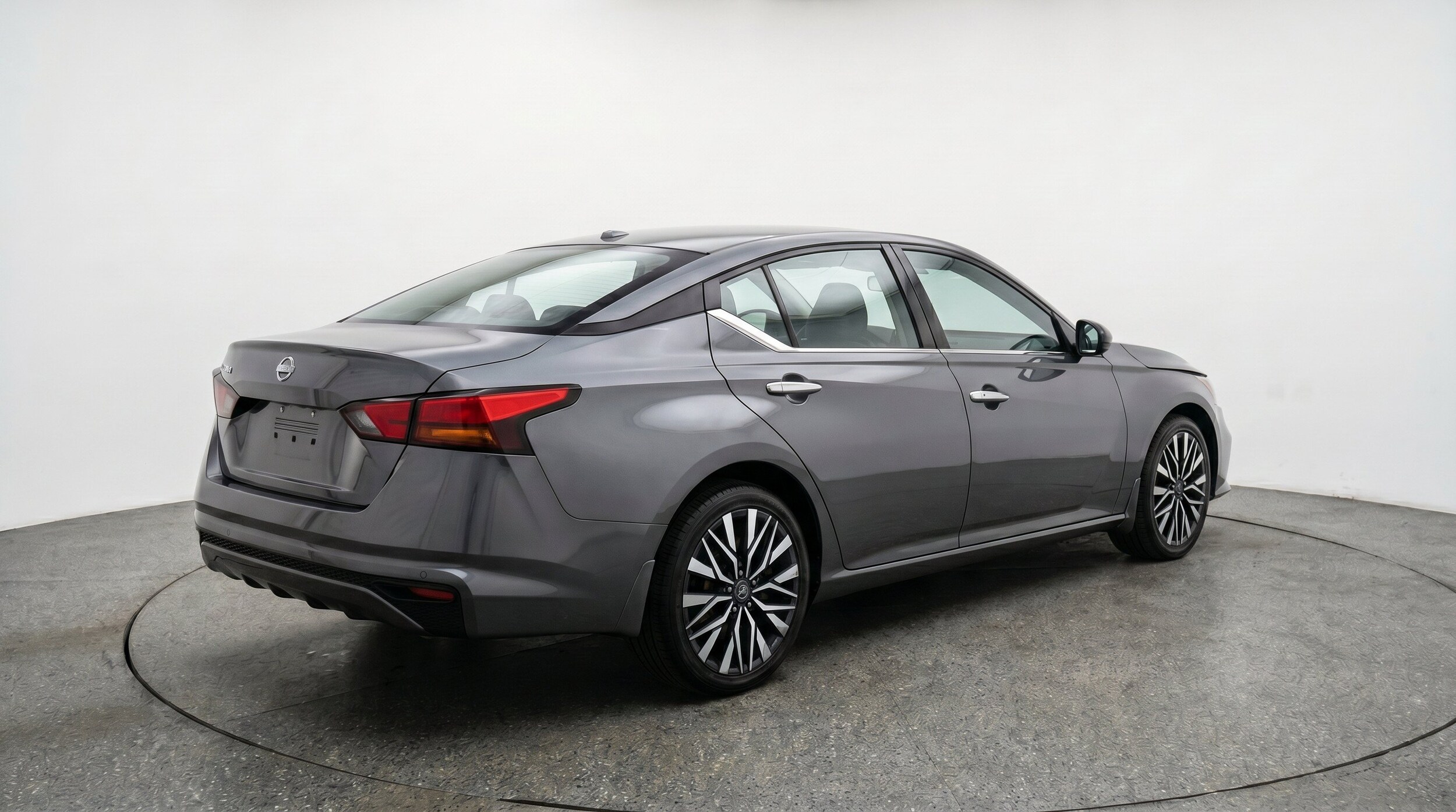 Thumbnail: 2025 Nissan Altima - 9