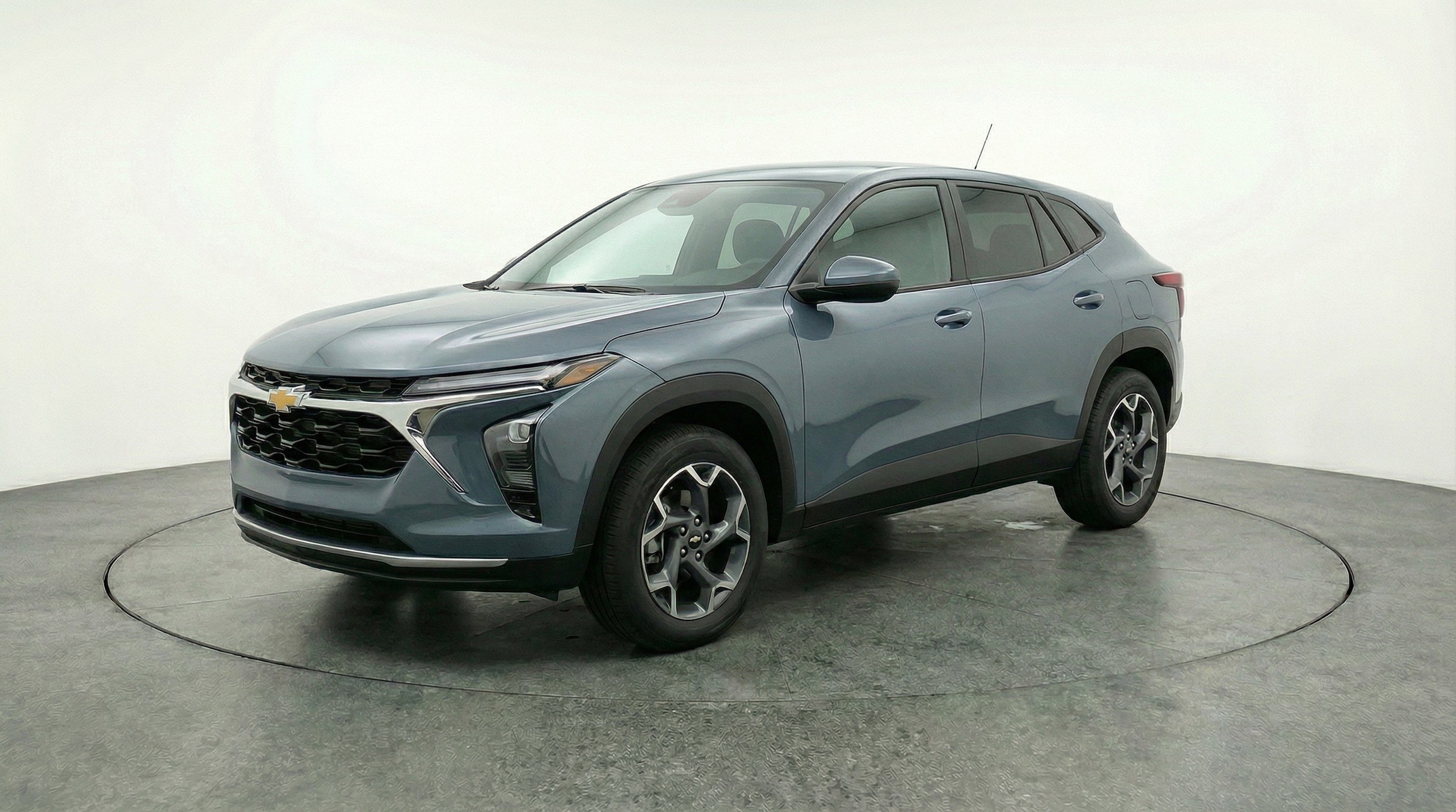 Thumbnail: 2025 Chevrolet Trax - 3