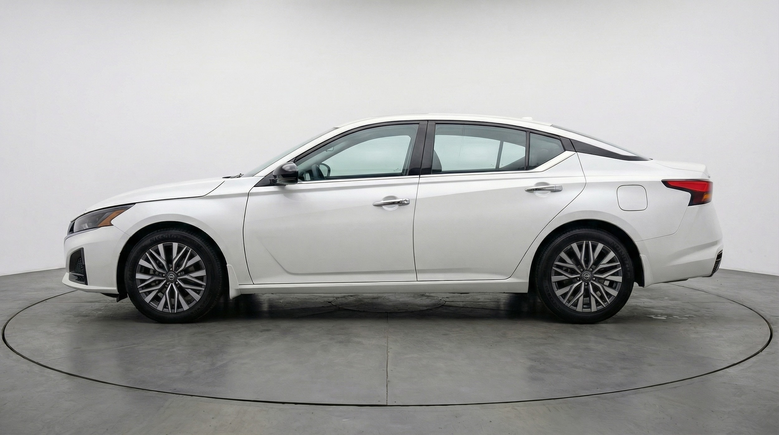 Thumbnail: 2025 Nissan Altima - 4