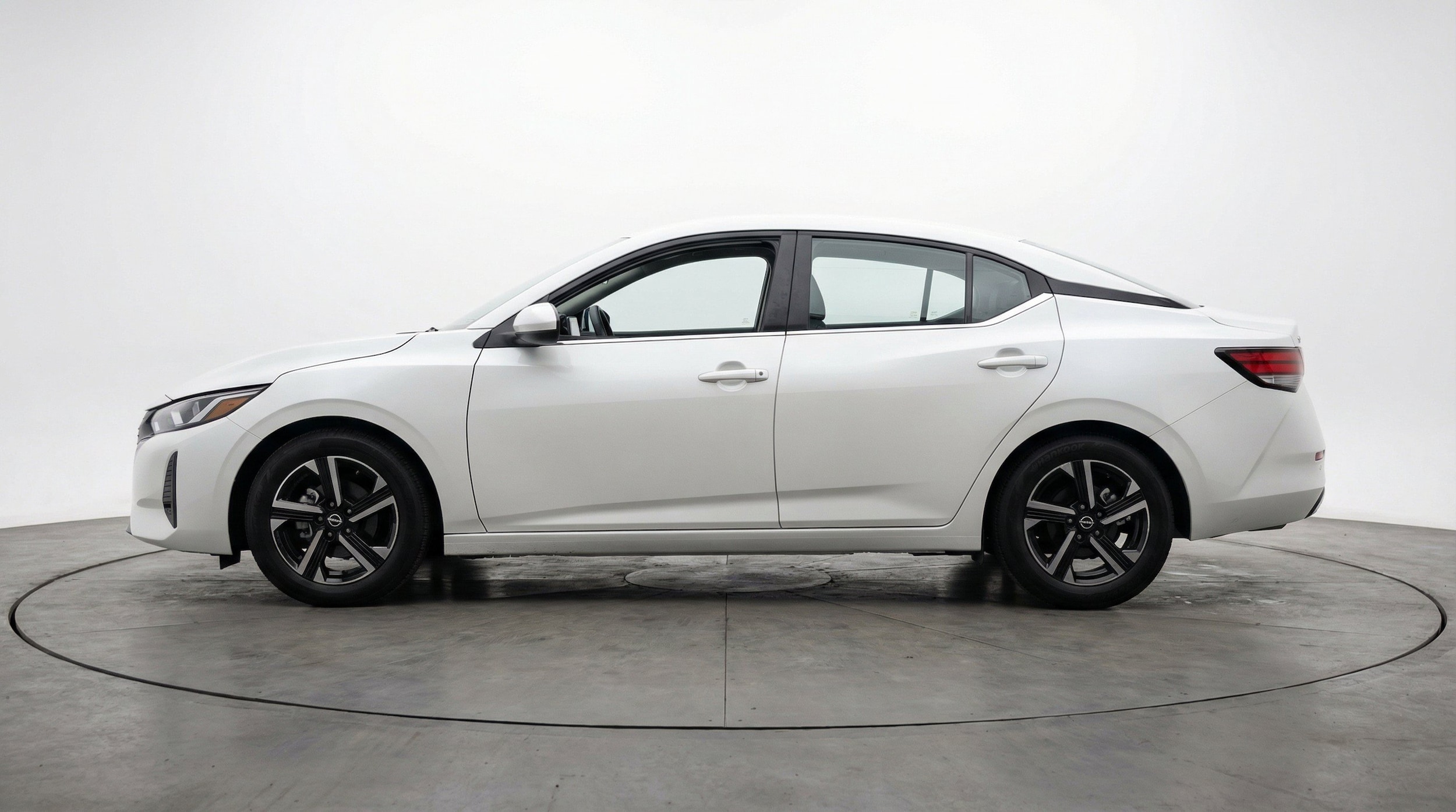 Thumbnail: 2025 Nissan Sentra - 5