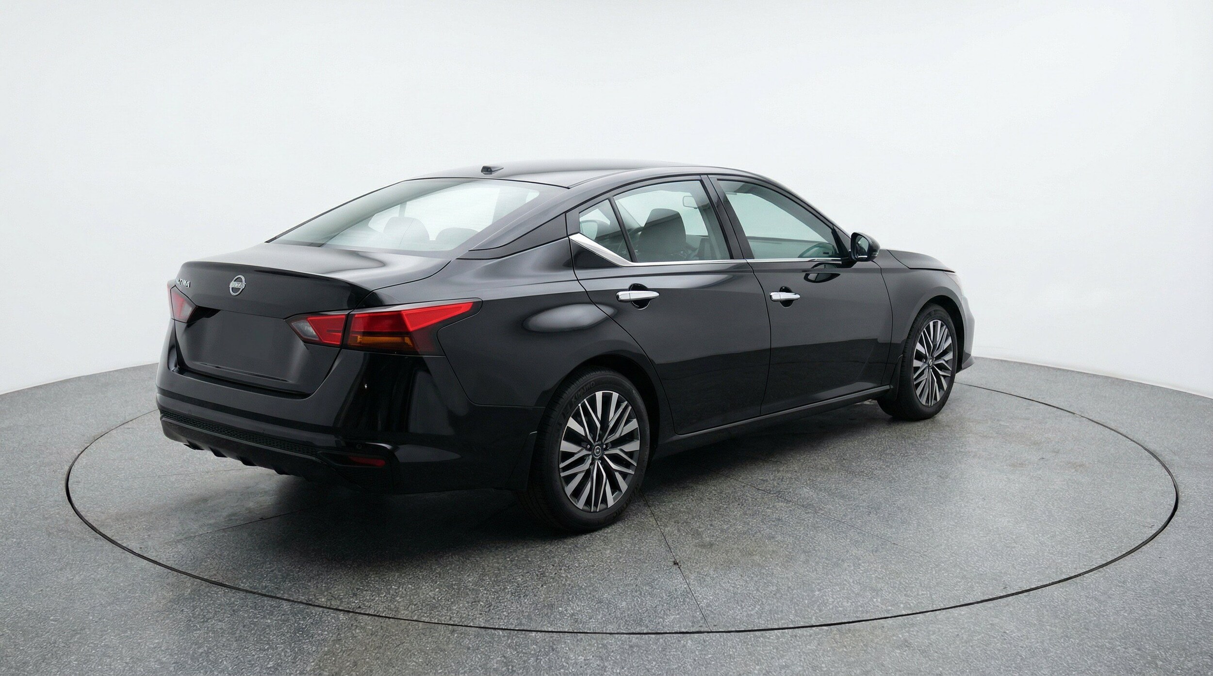 Thumbnail: 2025 Nissan Altima - 9