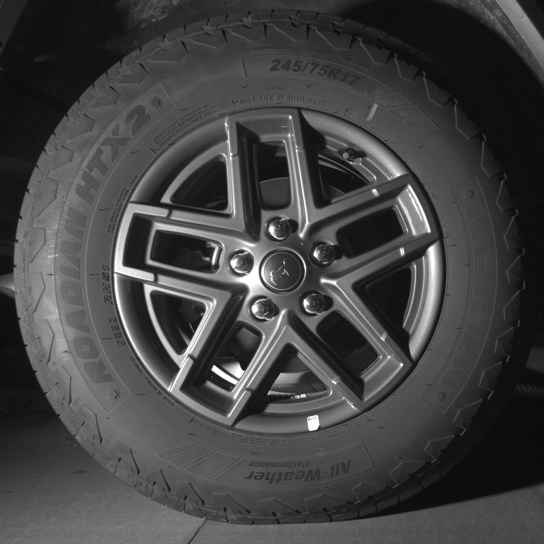 Thumbnail: 2025 Jeep Wrangler - 15