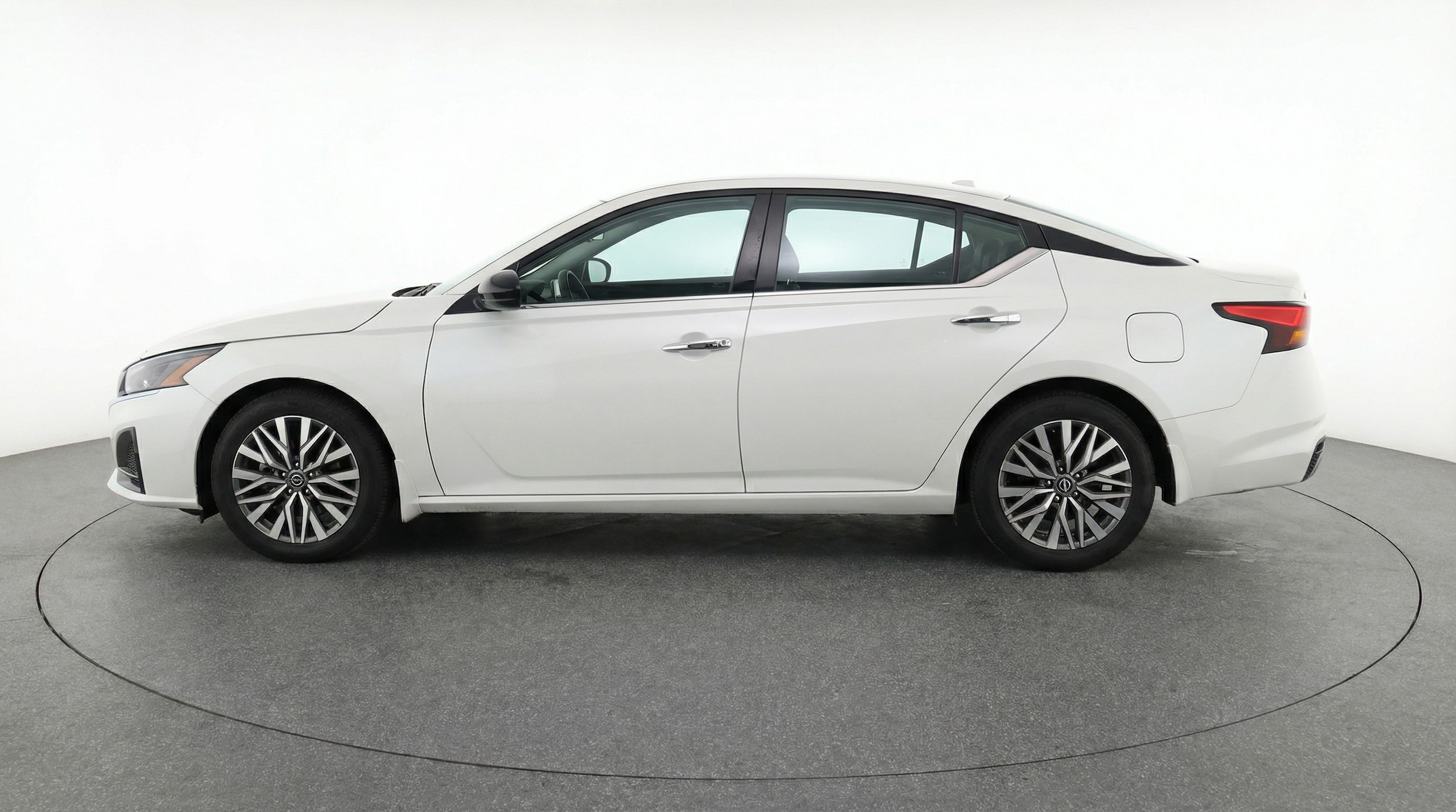 Thumbnail: 2025 Nissan Altima - 4