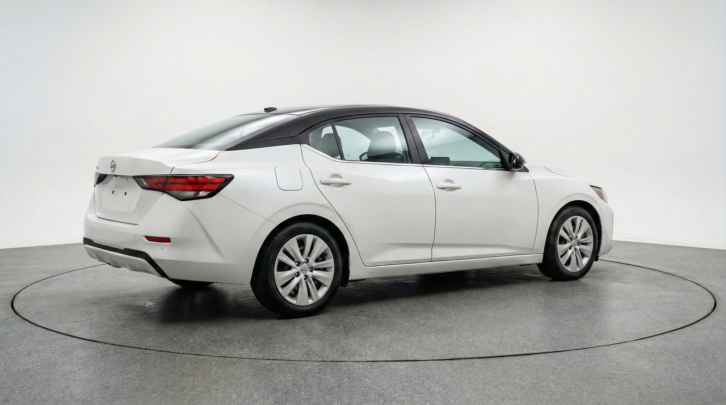 Thumbnail: 2025 Nissan Sentra - 9