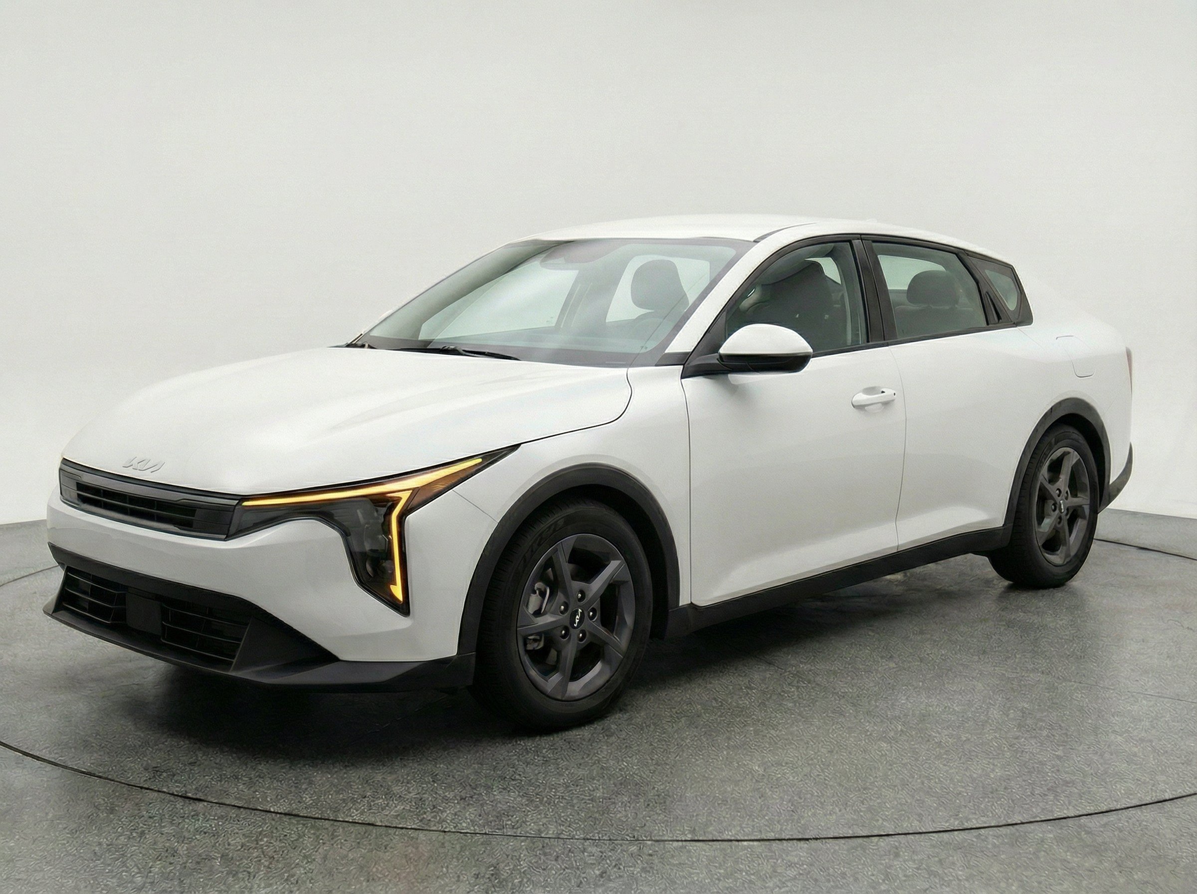Thumbnail: 2025 Kia K4 - 3