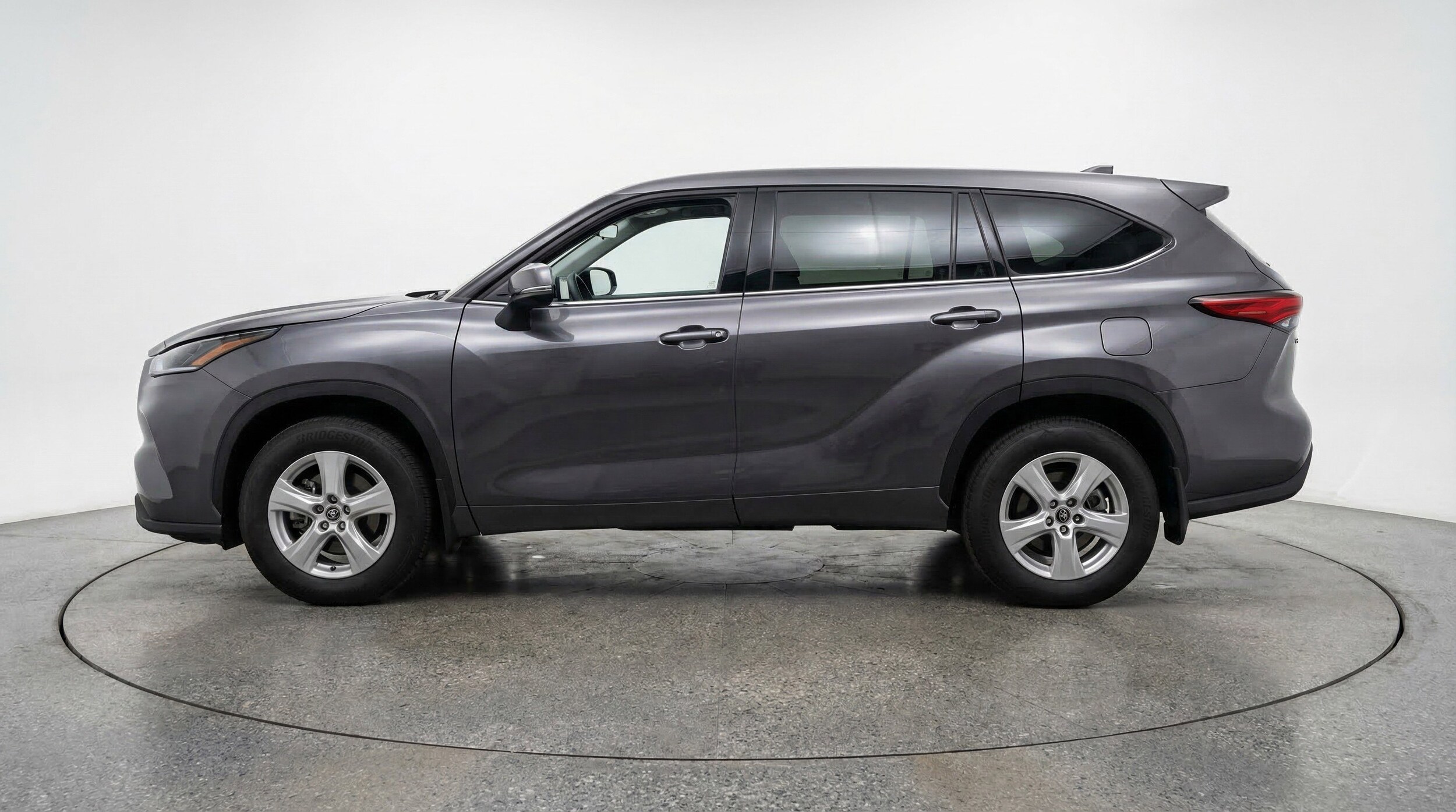 Thumbnail: 2025 Toyota Highlander - 5