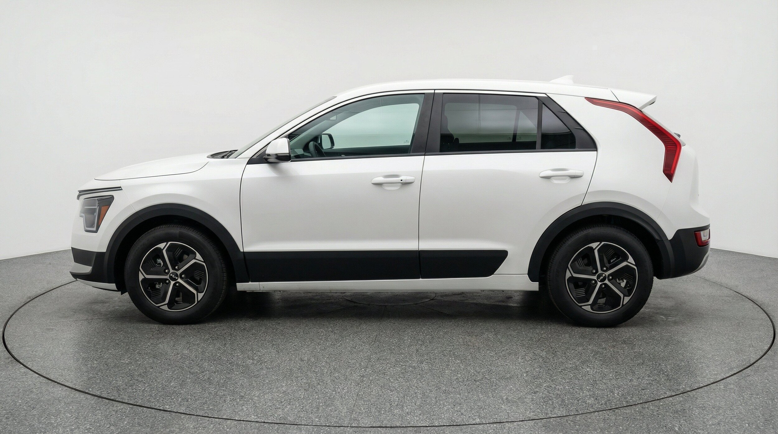 Thumbnail: 2026 Kia Niro - 5
