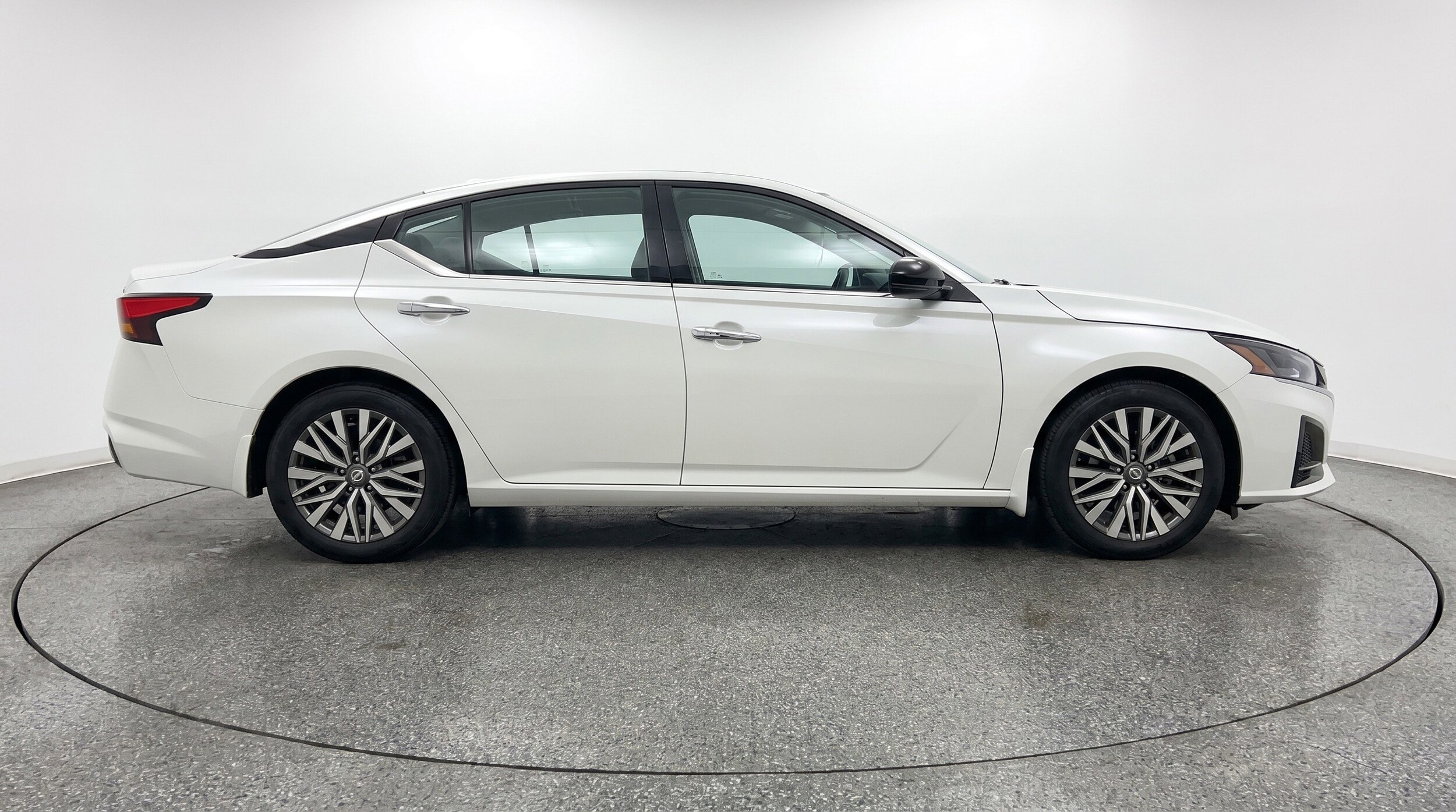 Thumbnail: 2025 Nissan Altima - 11