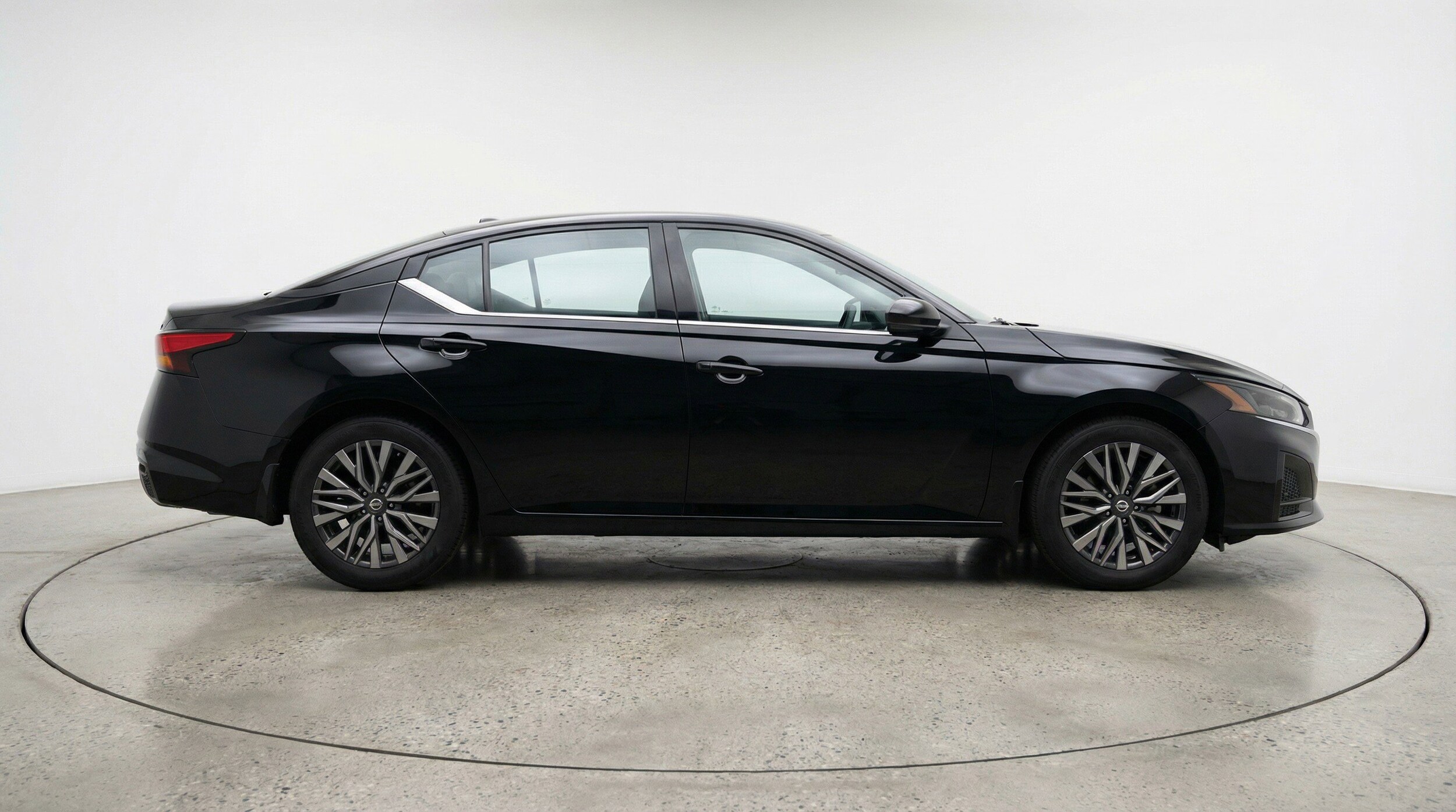 Thumbnail: 2025 Nissan Altima - 11