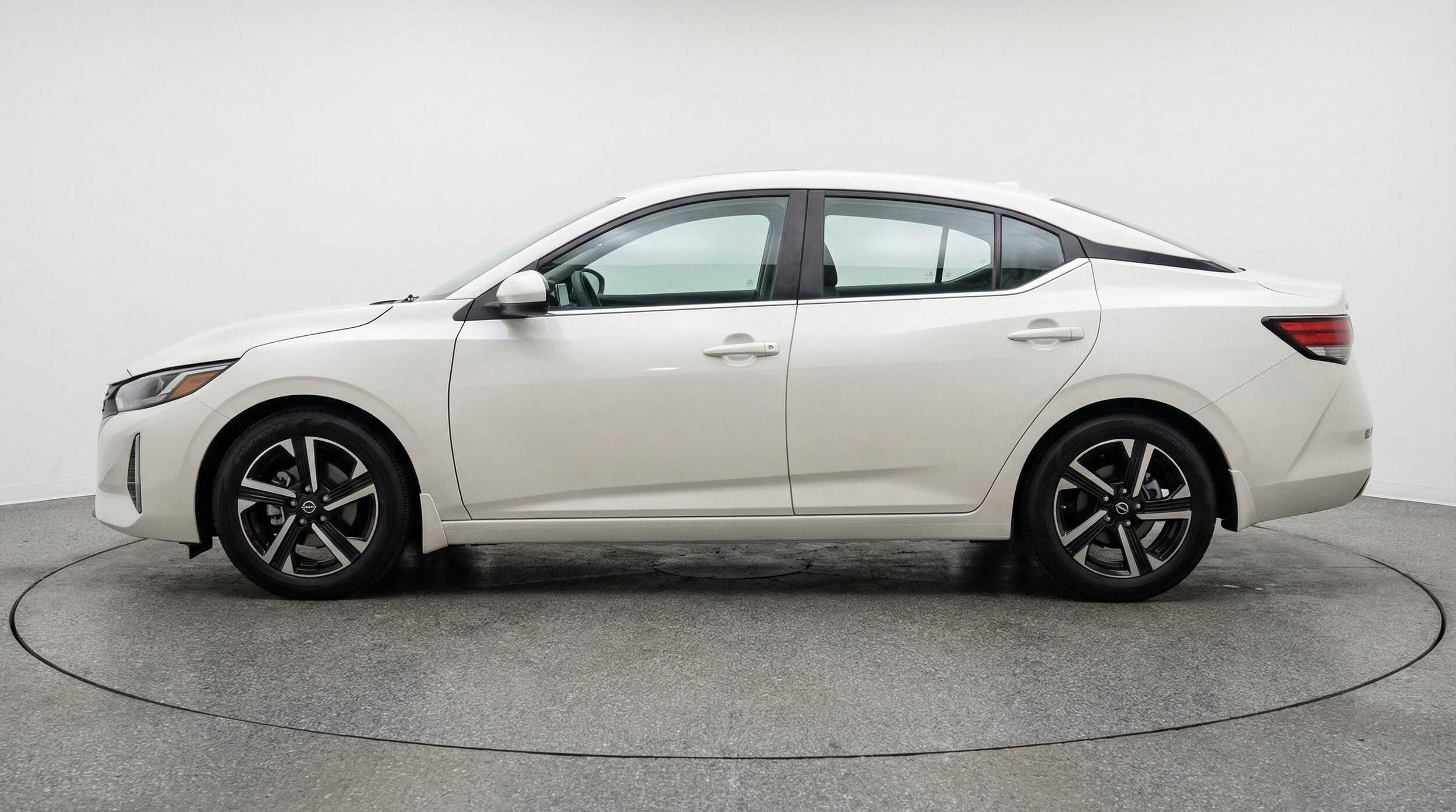 Thumbnail: 2025 Nissan Sentra - 5