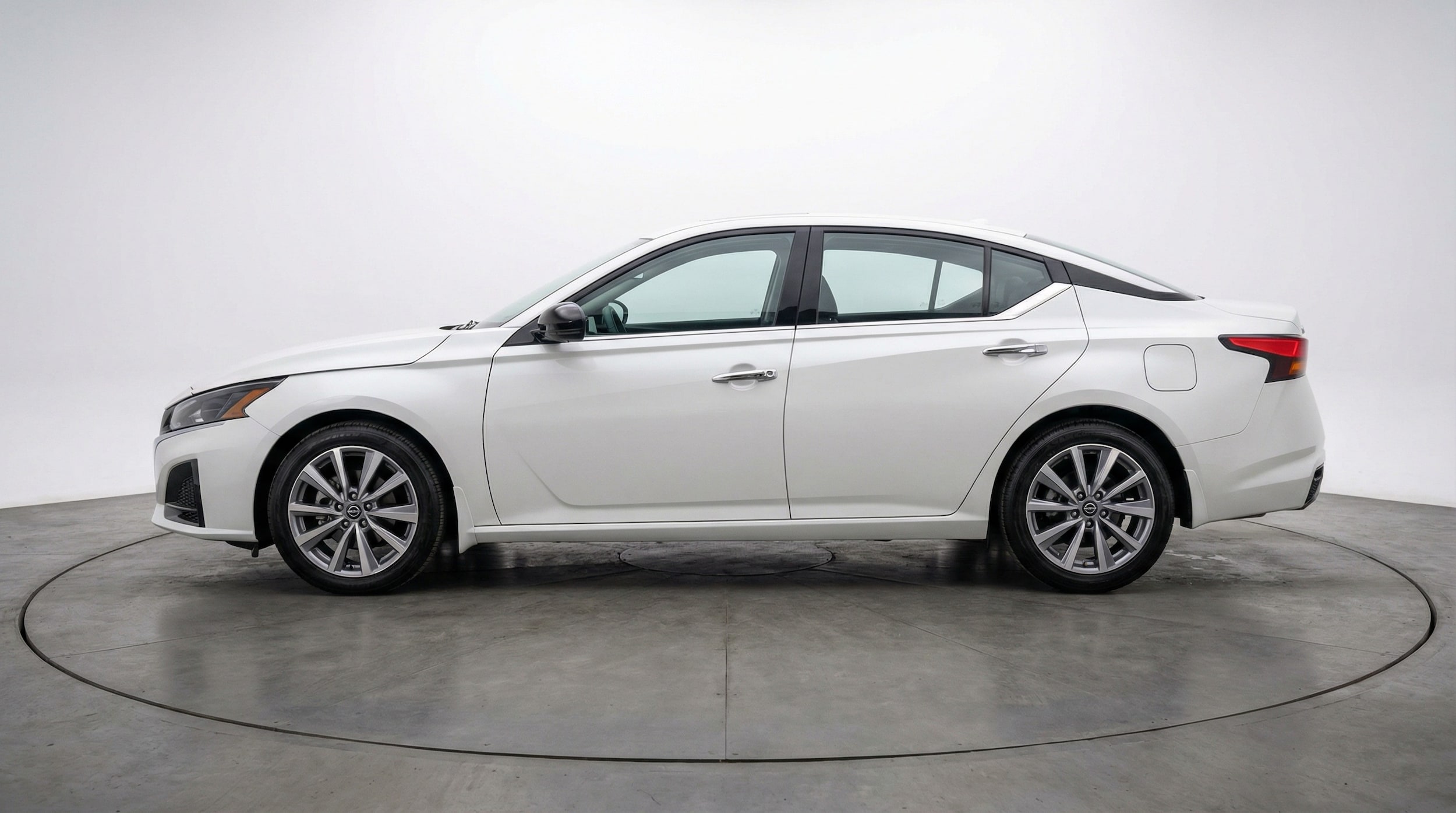 Thumbnail: 2025 Nissan Altima - 4