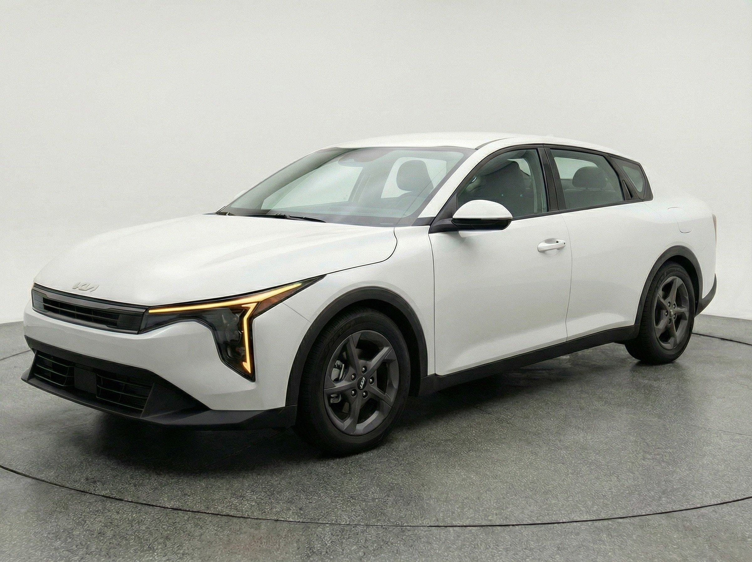 Thumbnail: 2025 Kia K4 - 3