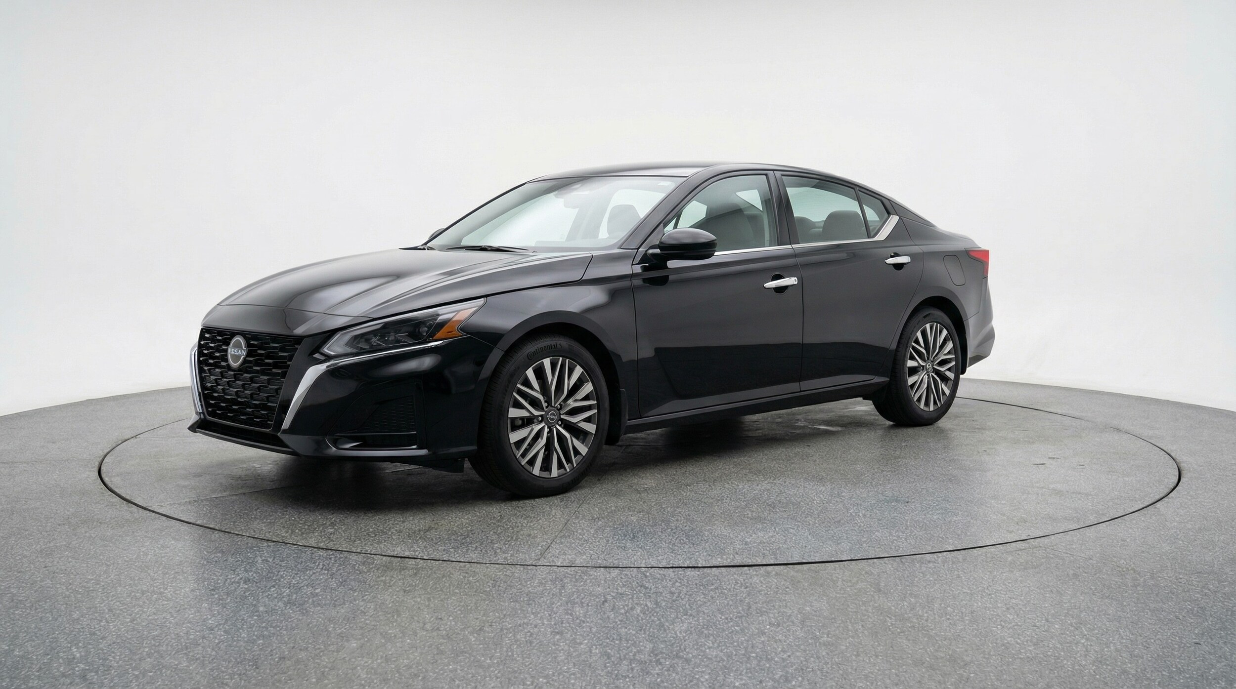 Thumbnail: 2025 Nissan Altima - 3