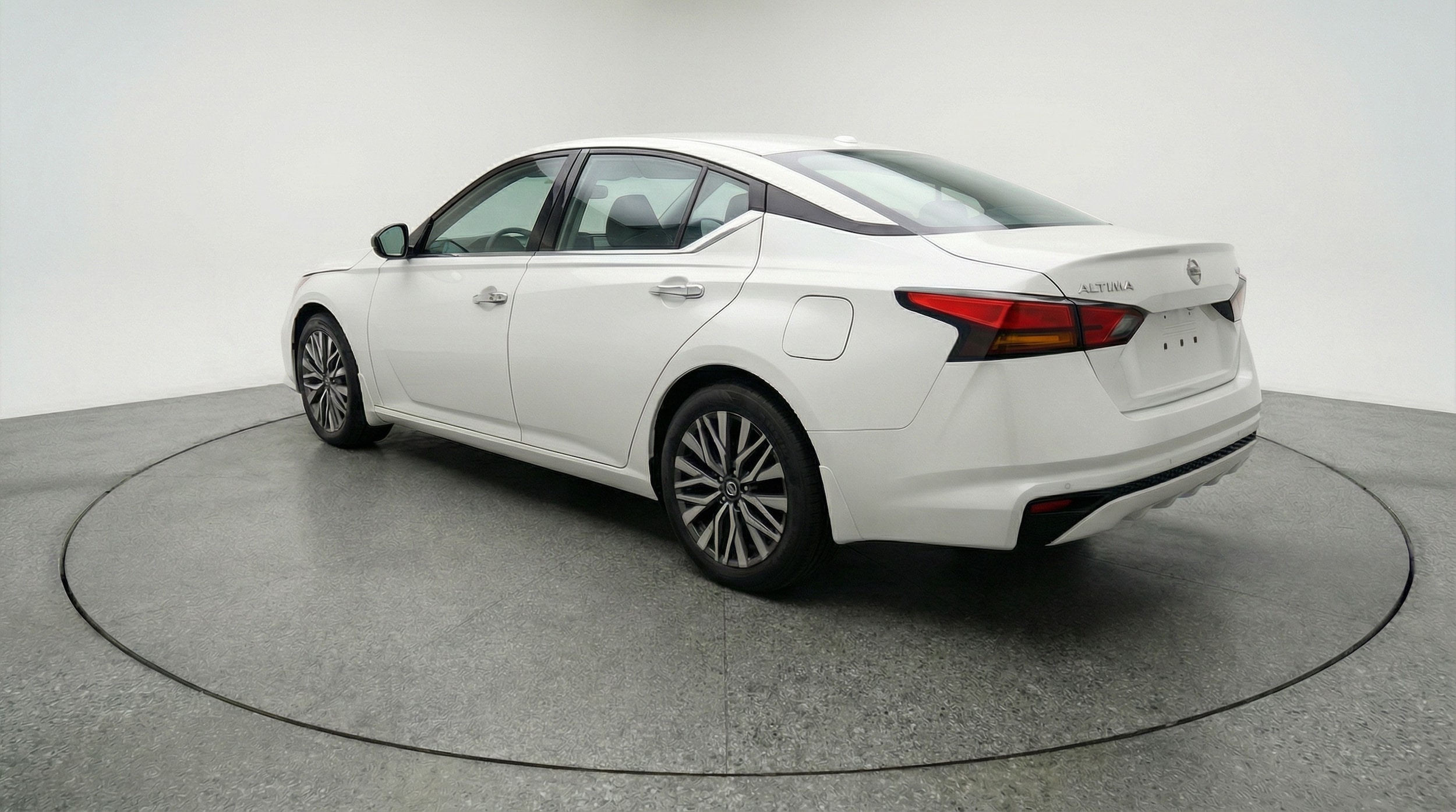 Thumbnail: 2025 Nissan Altima - 5