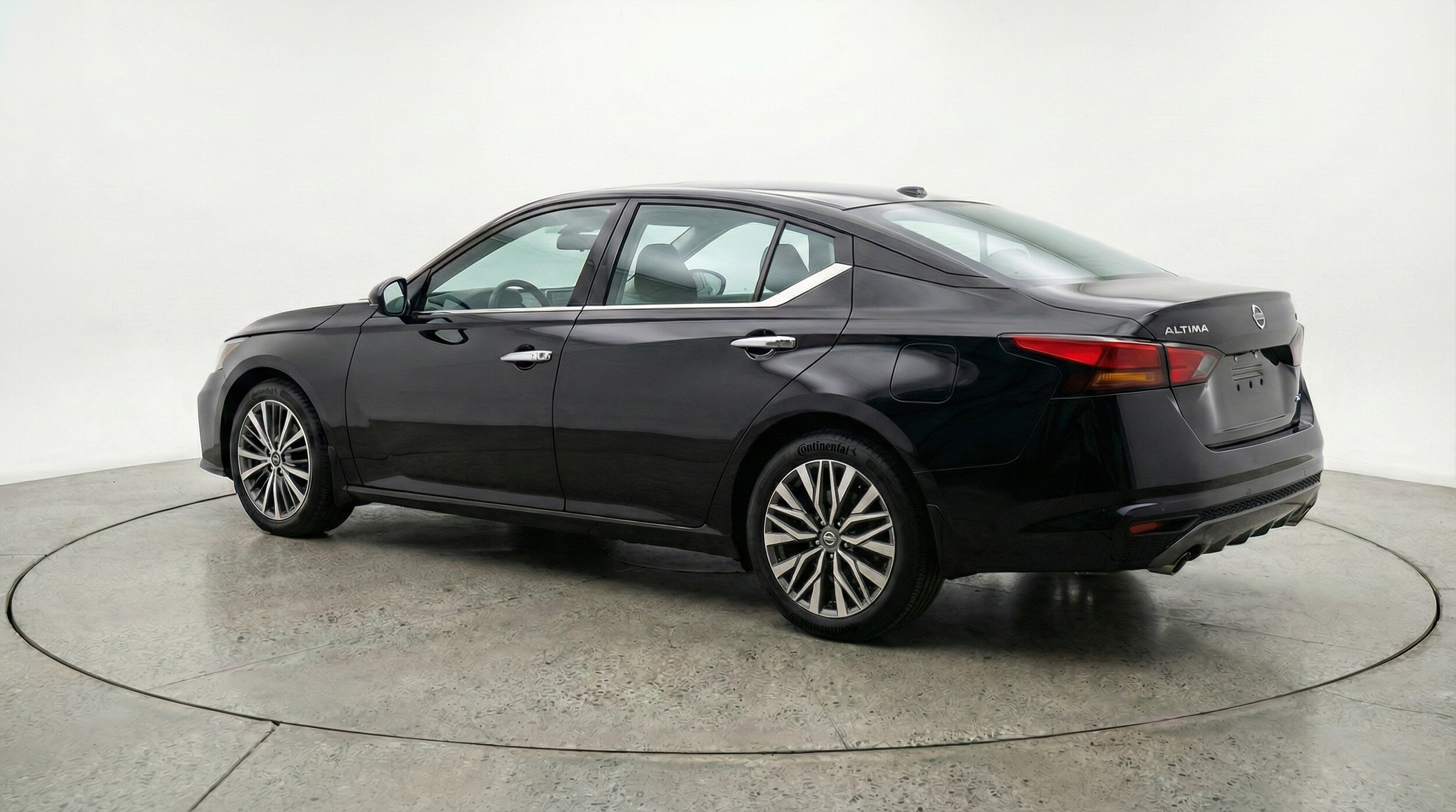 Thumbnail: 2025 Nissan Altima - 5