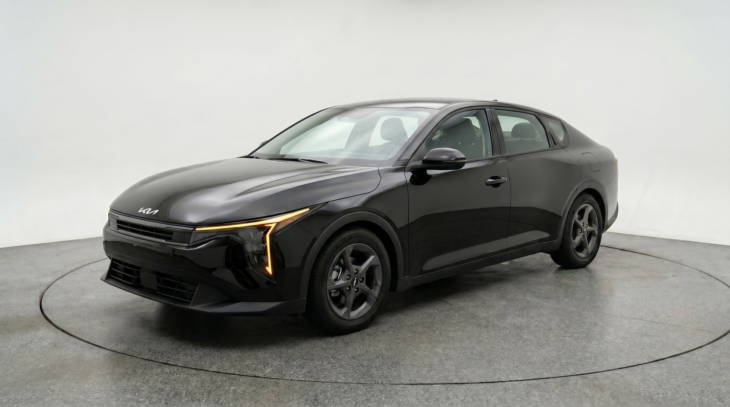 Thumbnail: 2025 Kia K4 - 3