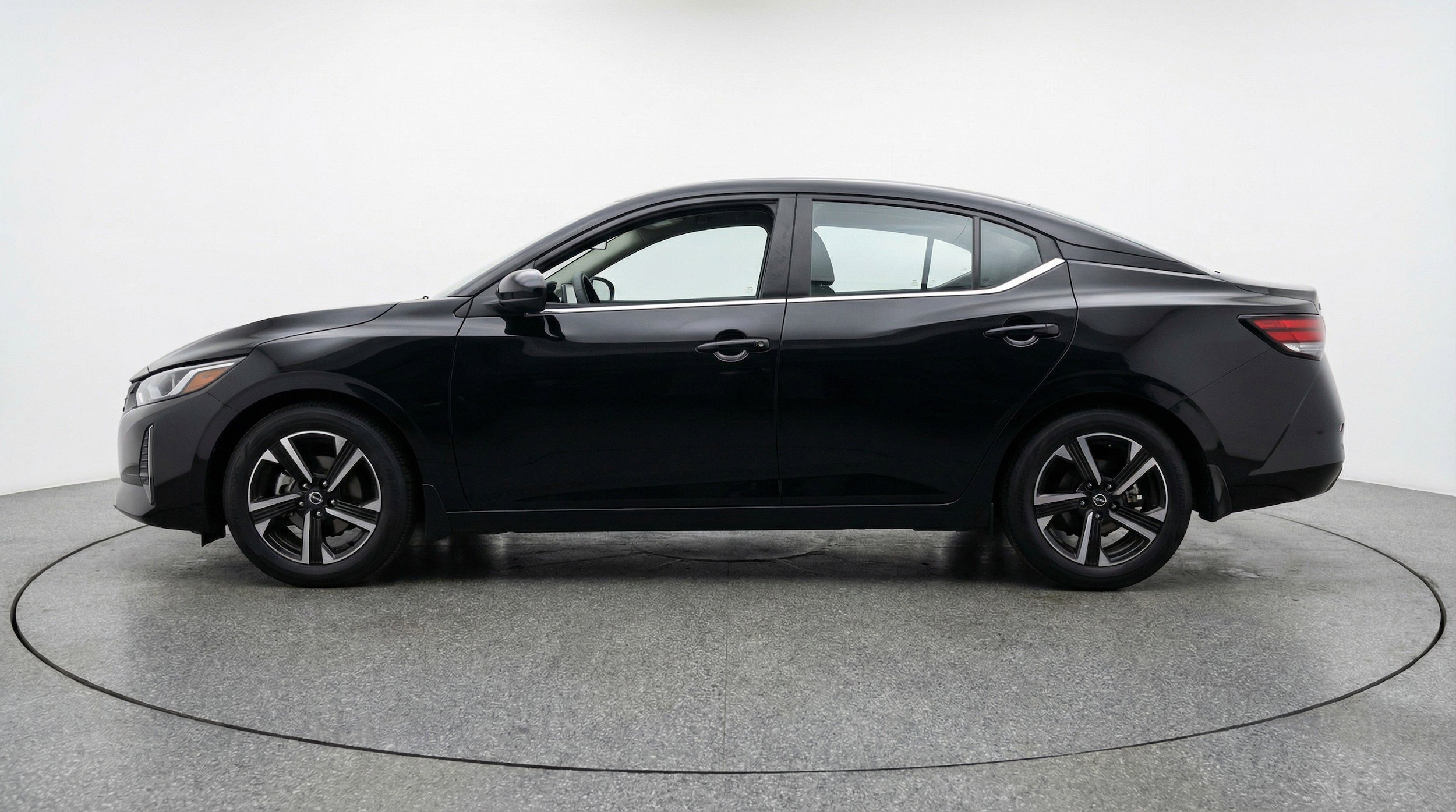 Thumbnail: 2025 Nissan Sentra - 5