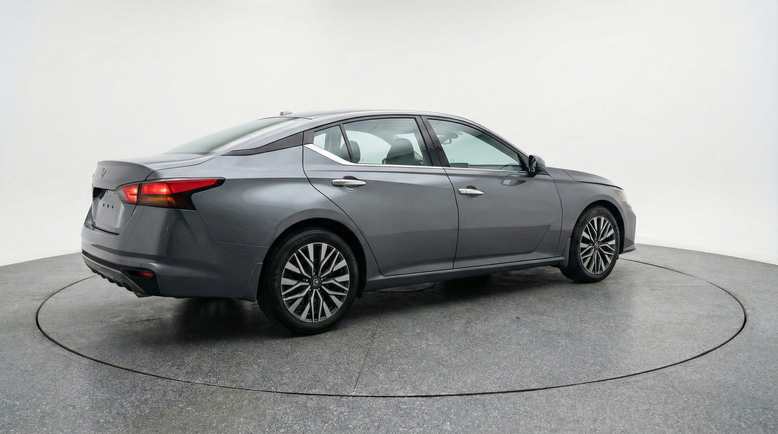 Thumbnail: 2025 Nissan Altima - 9