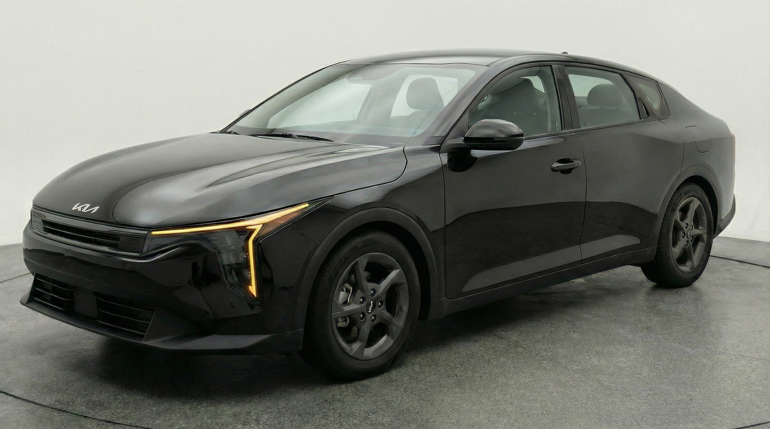 Thumbnail: 2025 Kia K4 - 3