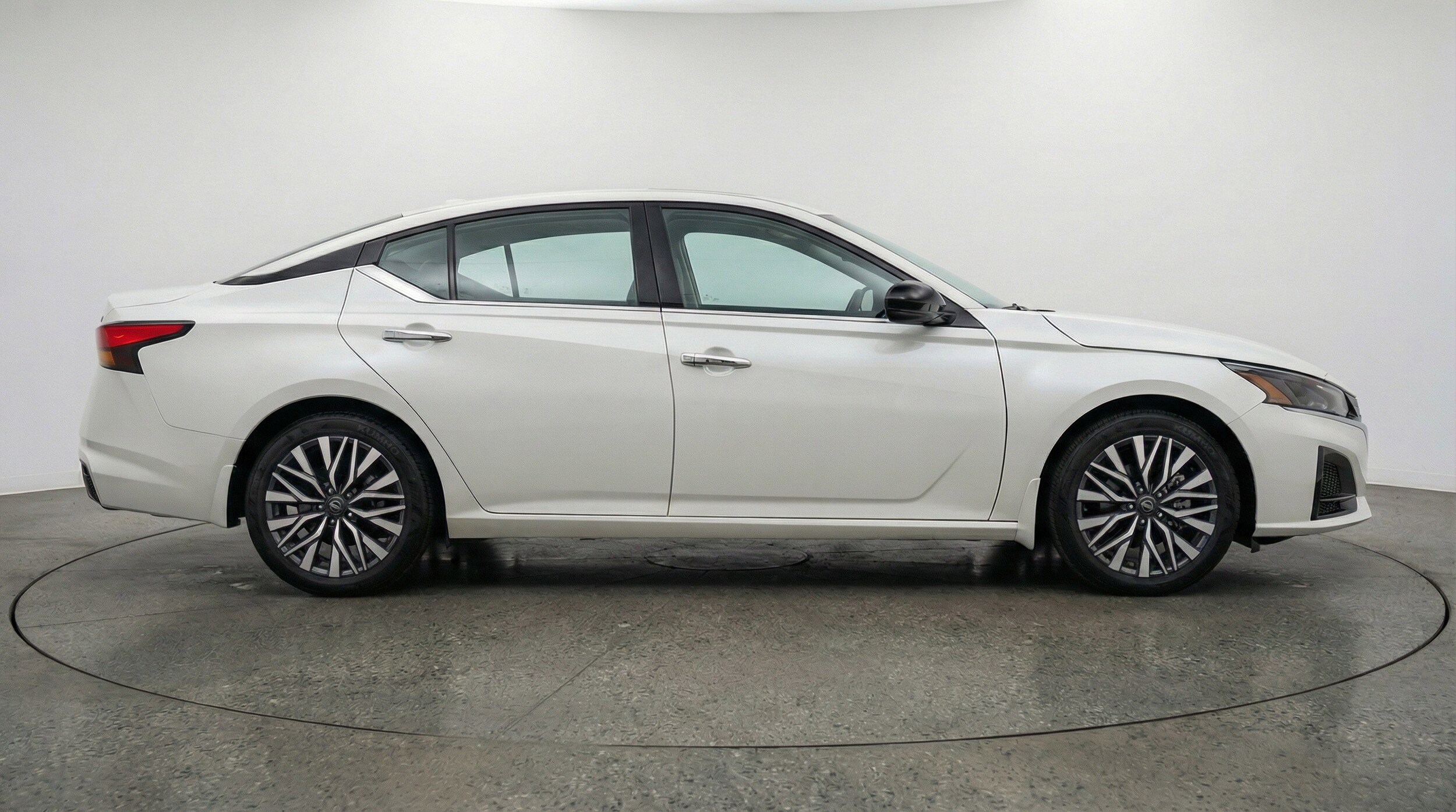 Thumbnail: 2025 Nissan Altima - 11