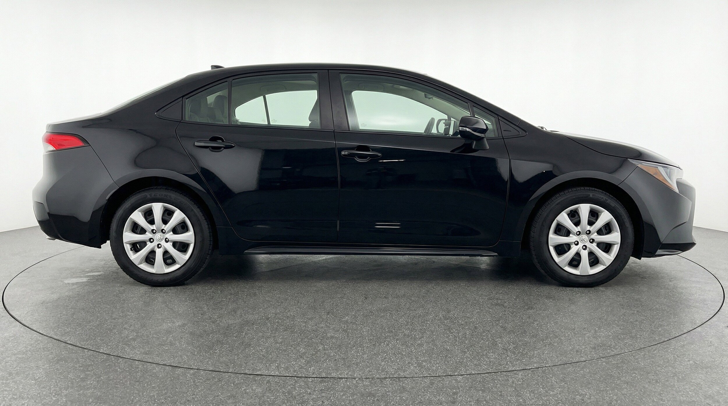 Thumbnail: 2025 Toyota Corolla - 11