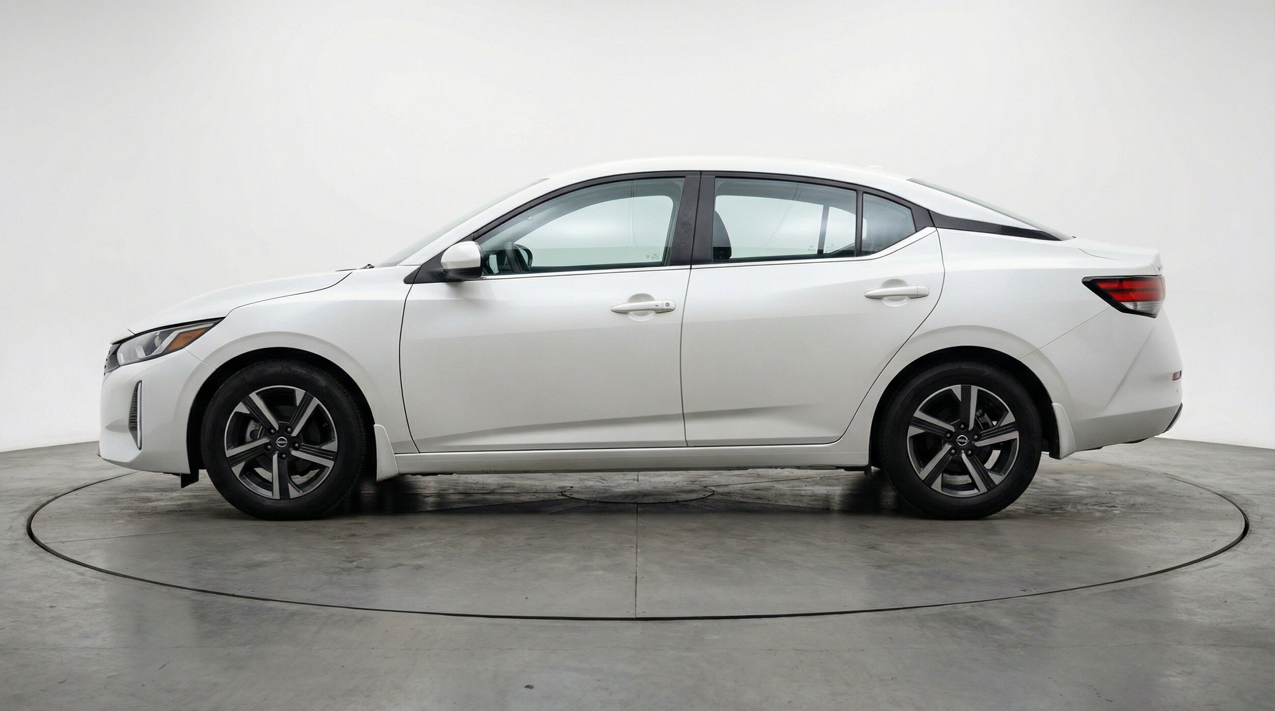 Thumbnail: 2025 Nissan Sentra - 5