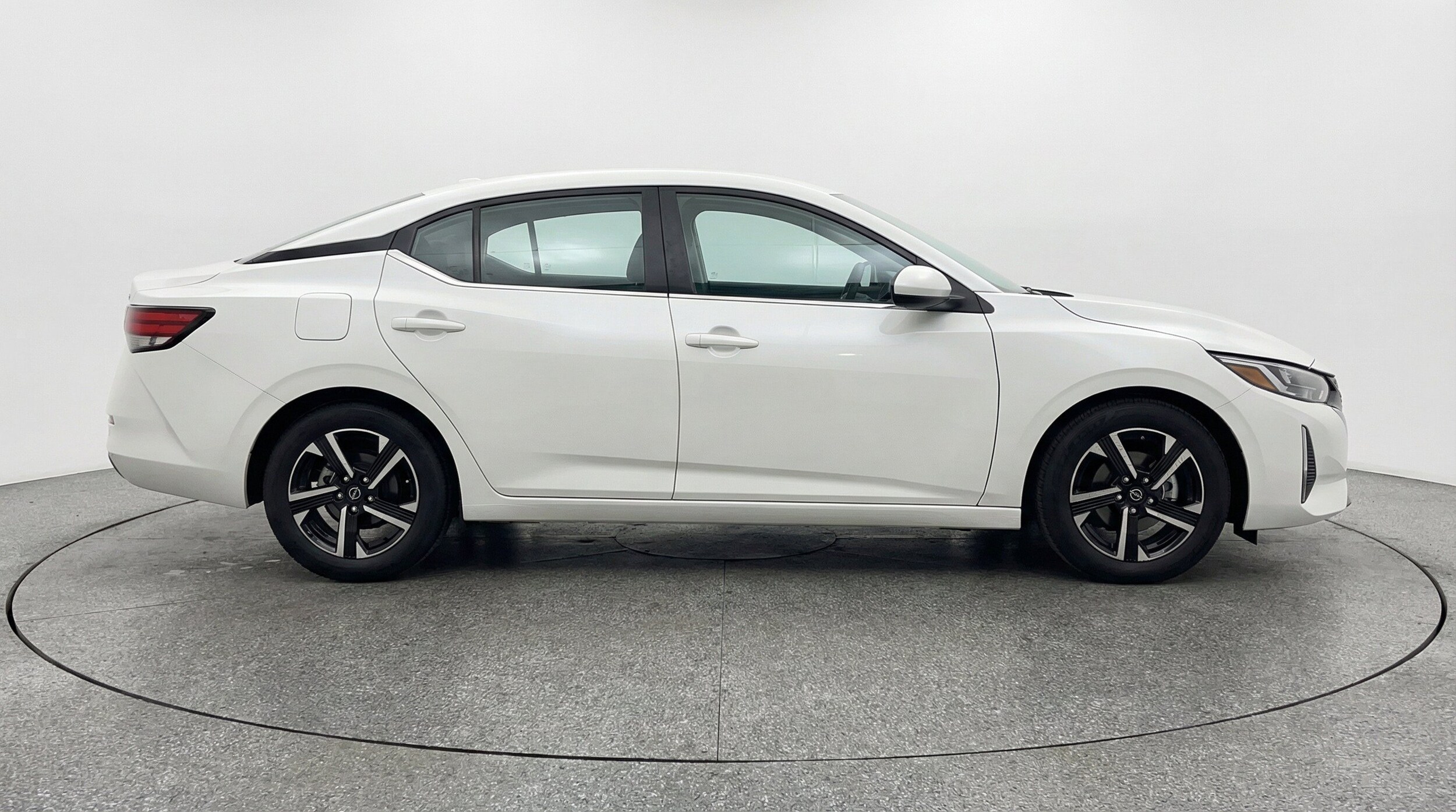 Thumbnail: 2025 Nissan Sentra - 10