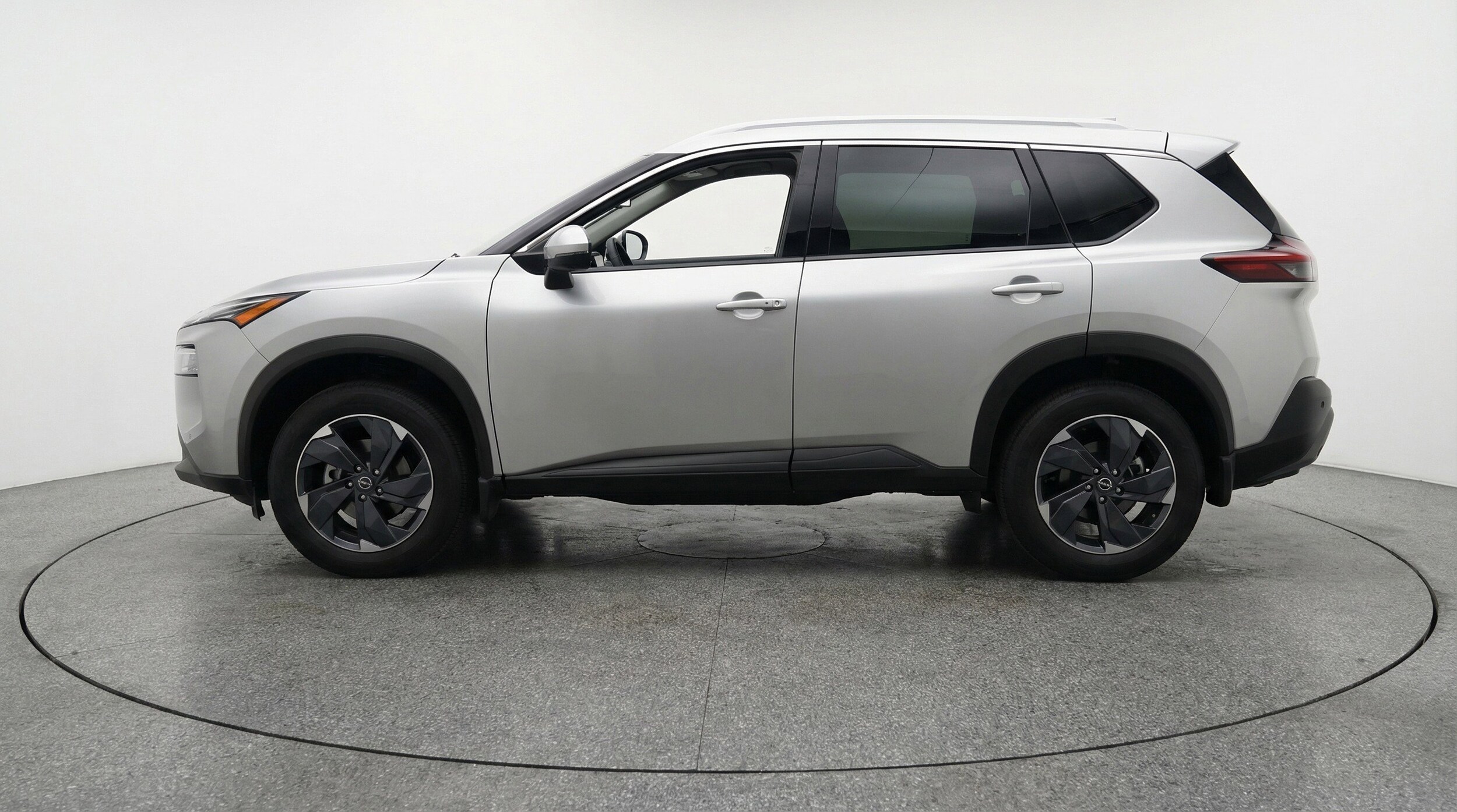 Thumbnail: 2025 Nissan Rogue - 5