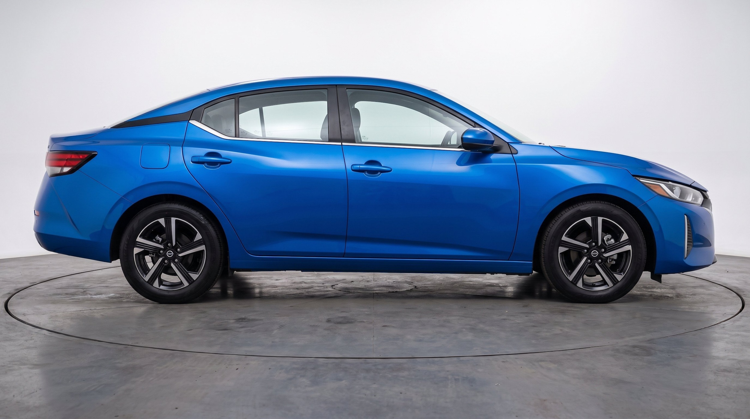 Thumbnail: 2025 Nissan Sentra - 11