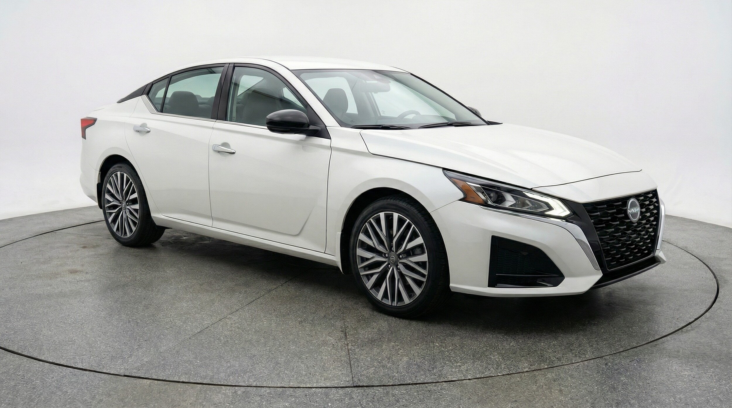 Thumbnail: 2025 Nissan Altima - 1