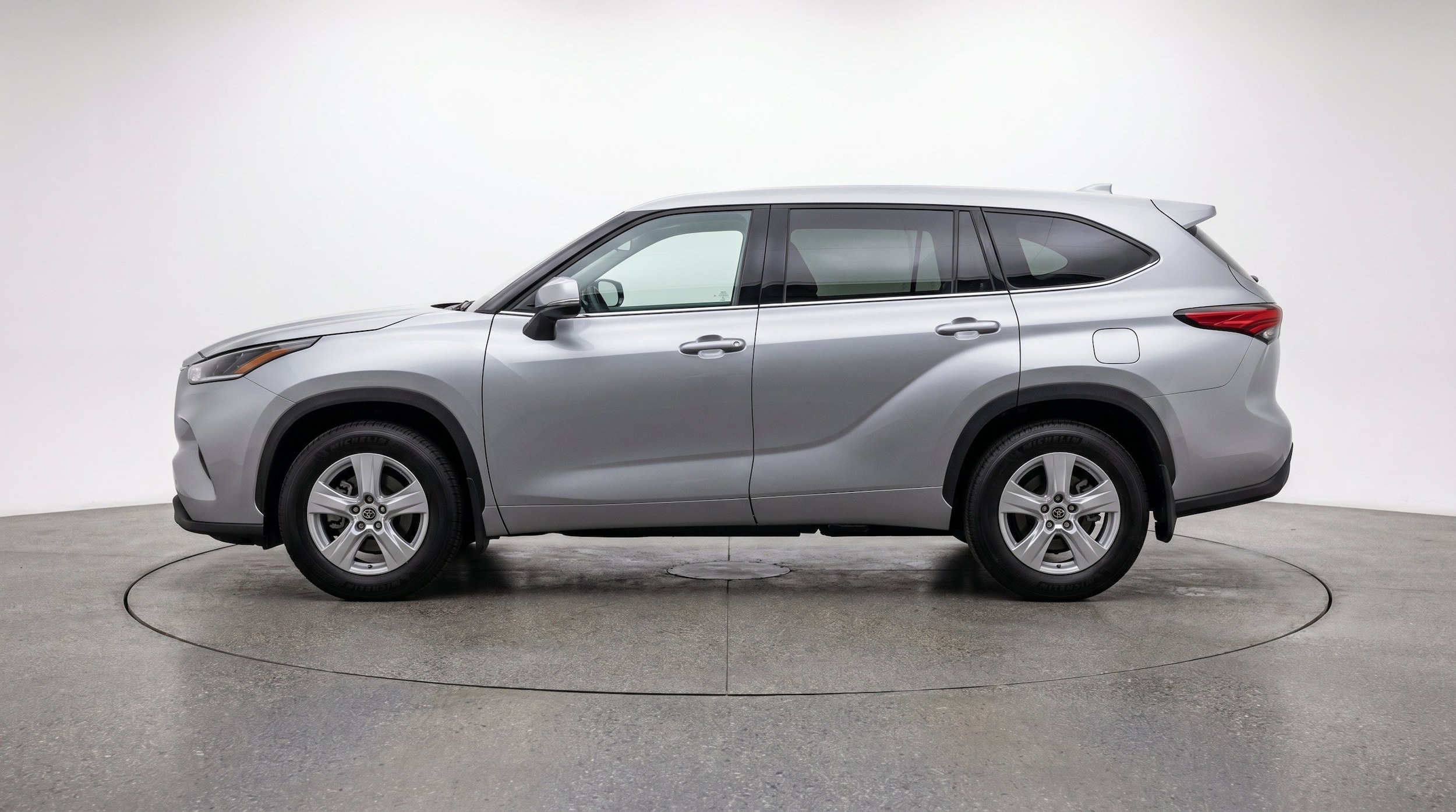 Thumbnail: 2025 Toyota Highlander - 5