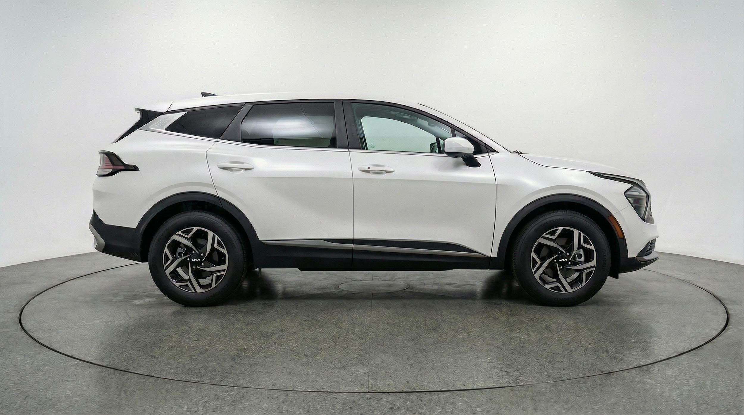 Thumbnail: 2025 Kia Sportage - 8