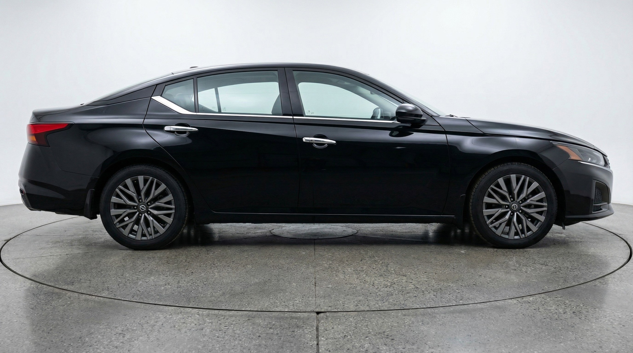 Thumbnail: 2025 Nissan Altima - 11