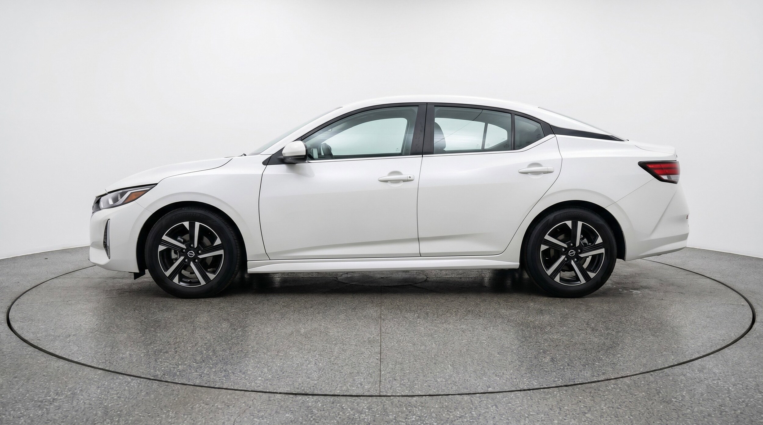 Thumbnail: 2025 Nissan Sentra - 5