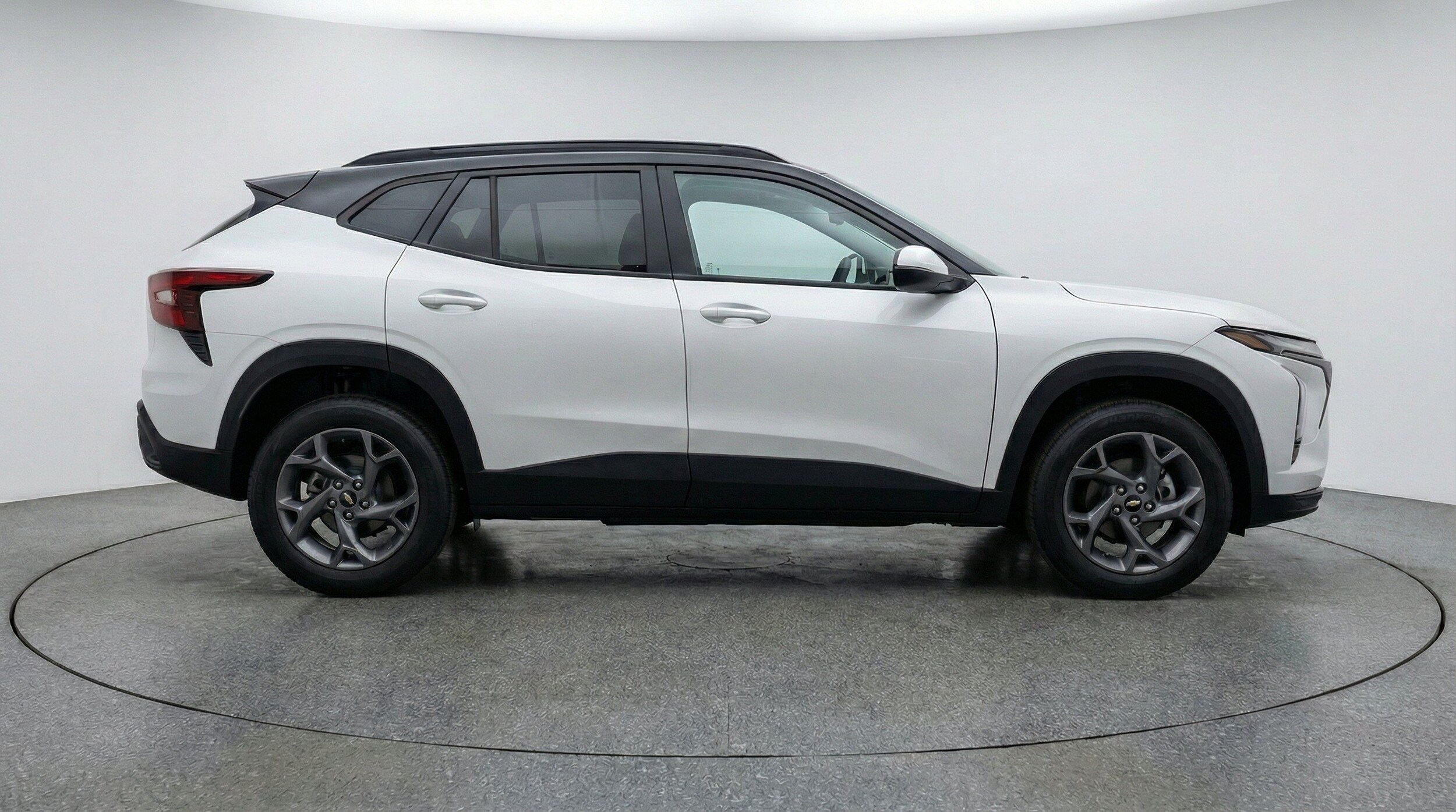 Thumbnail: 2025 Chevrolet Trax - 11