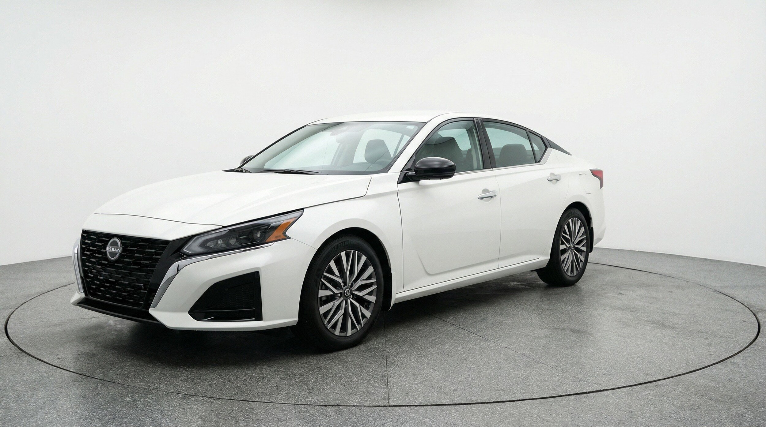 Thumbnail: 2025 Nissan Altima - 3