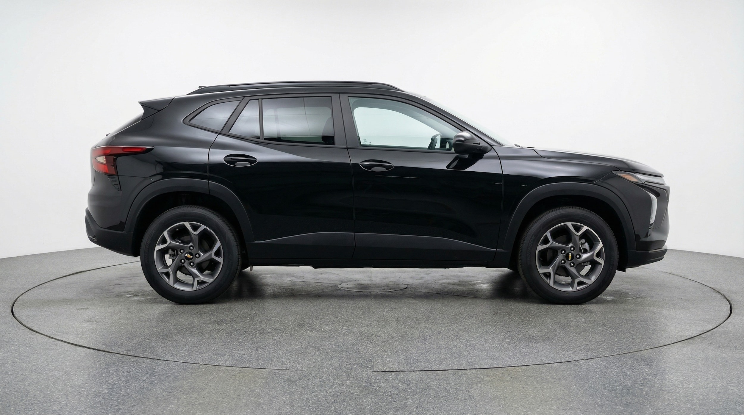 Thumbnail: 2025 Chevrolet Trax - 8