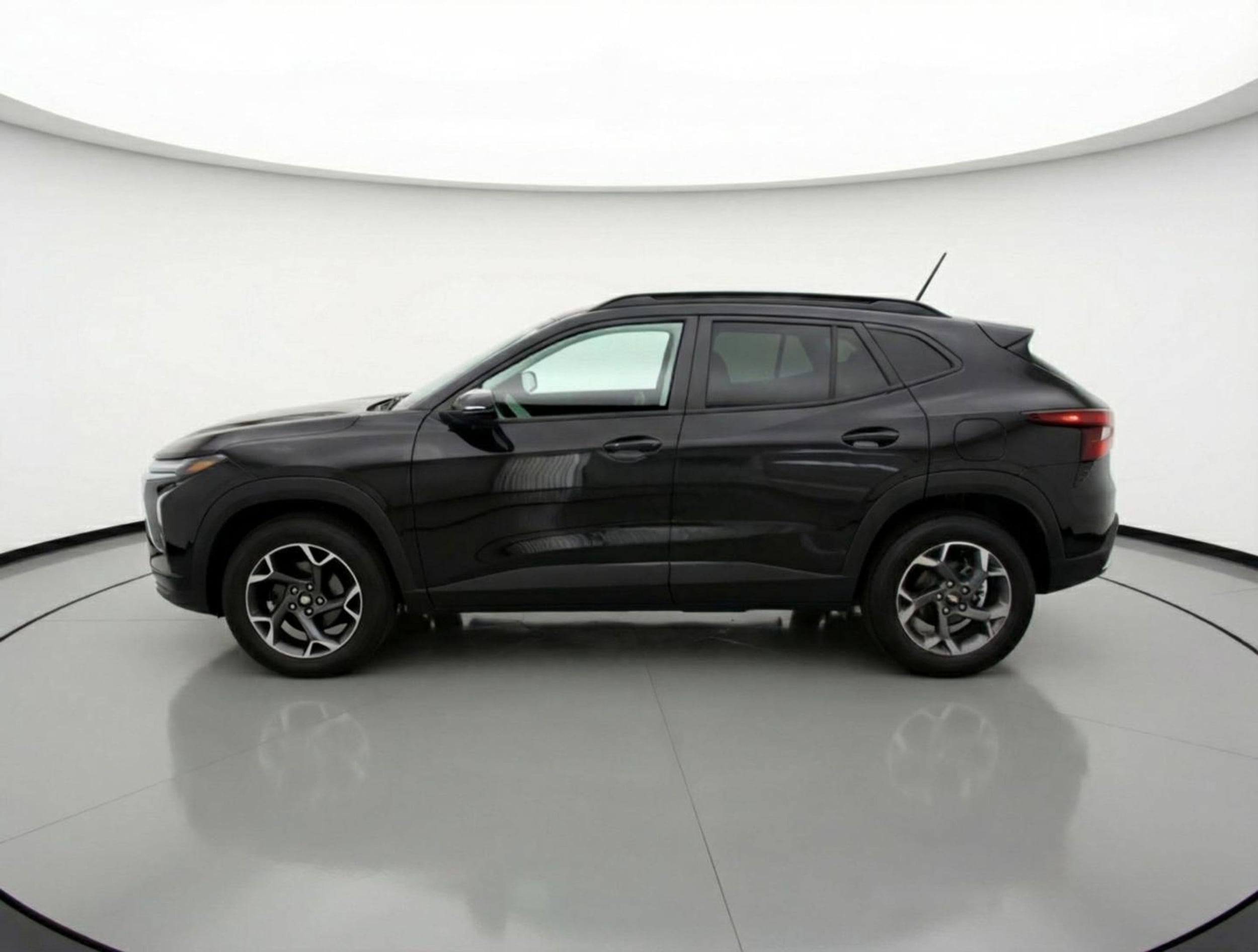Thumbnail: 2025 Chevrolet Trax - 5