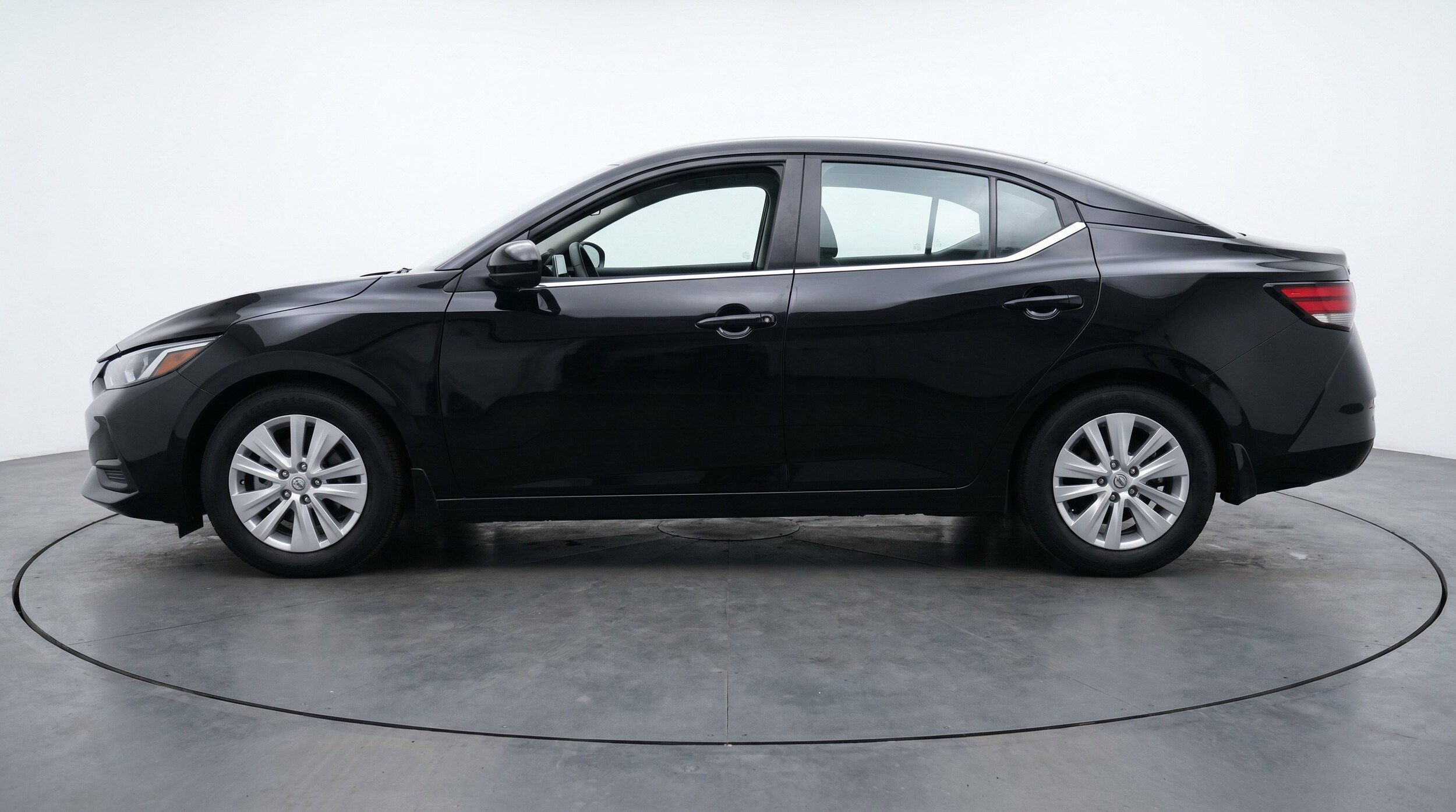 Thumbnail: 2025 Nissan Sentra - 5