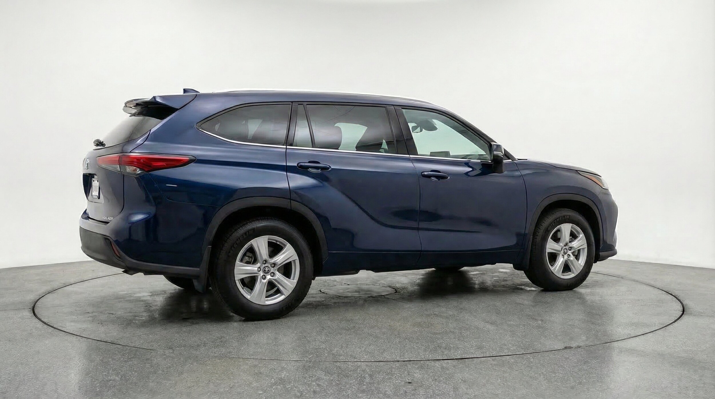 Thumbnail: 2025 Toyota Highlander - 9