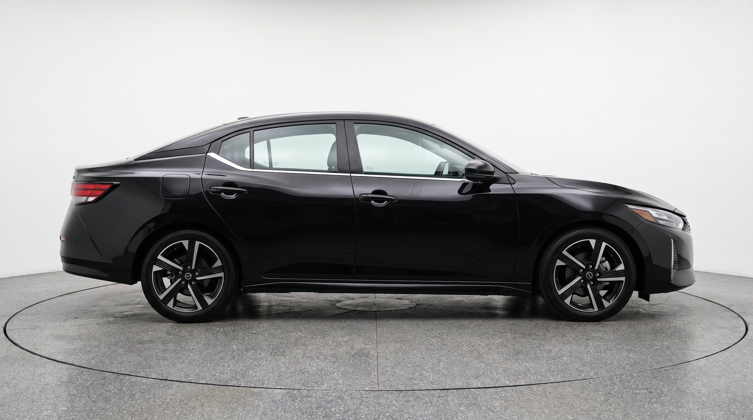 Thumbnail: 2025 Nissan Sentra - 10