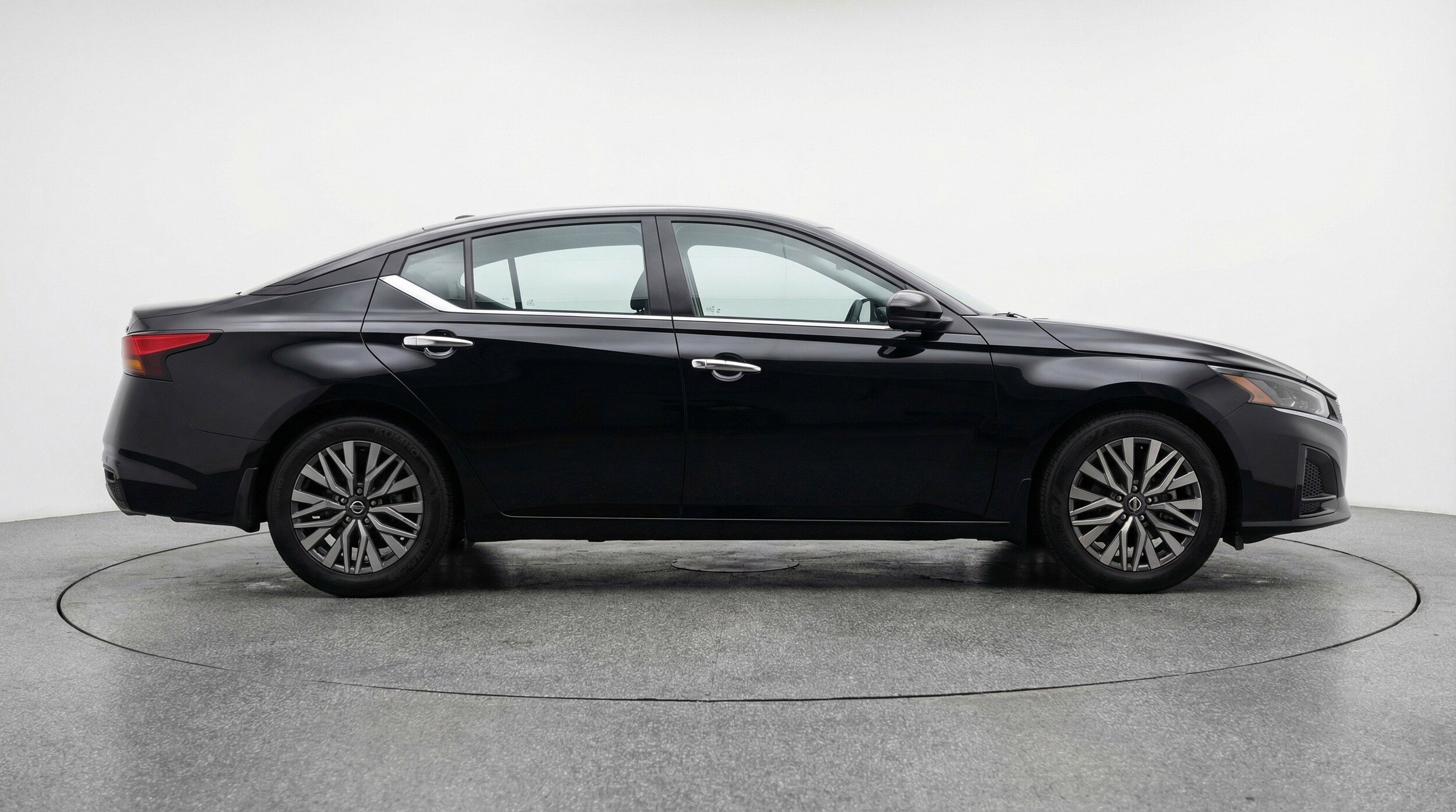 Thumbnail: 2025 Nissan Altima - 11